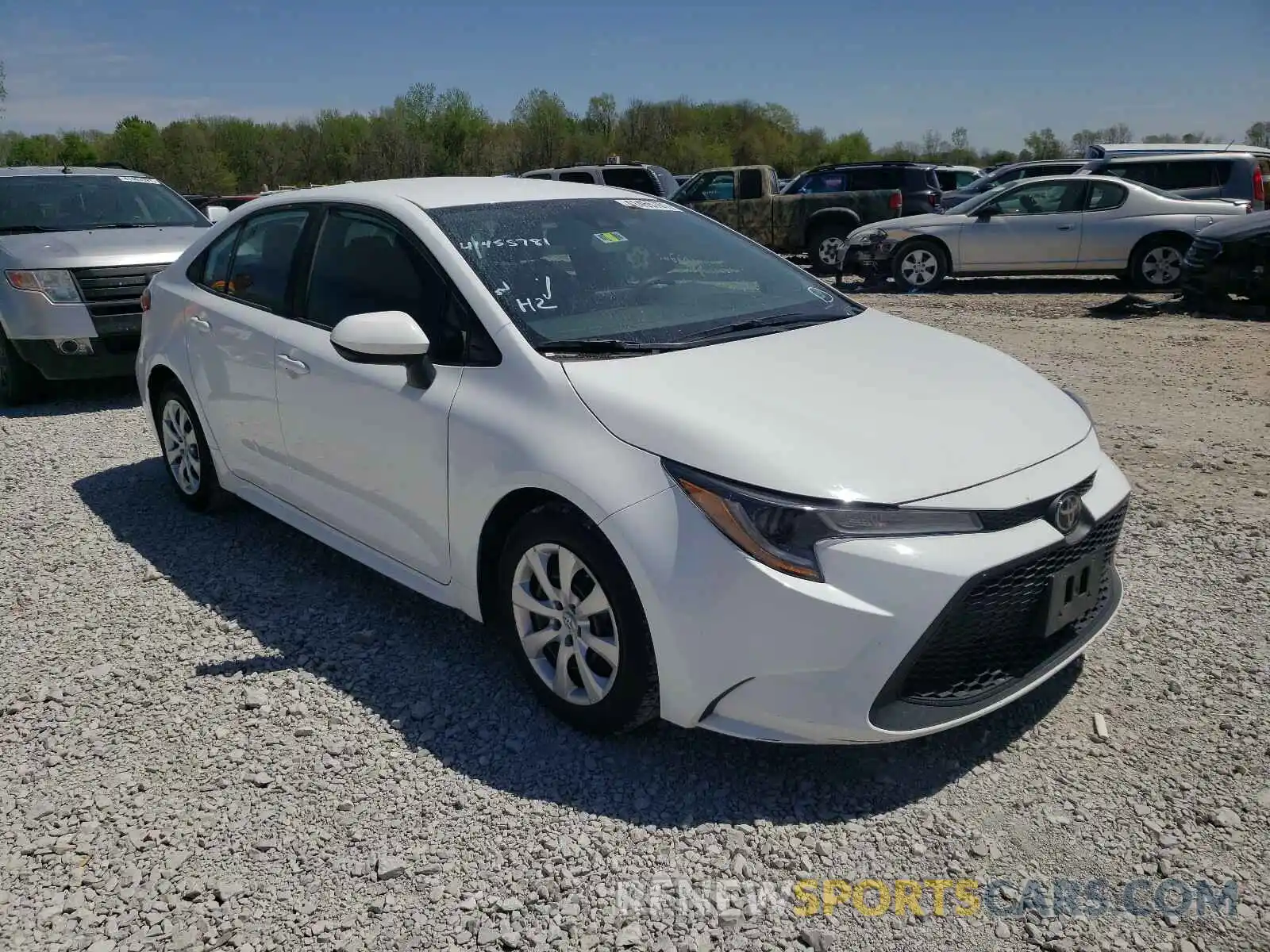 1 Photograph of a damaged car 5YFEPRAE3LP021676 TOYOTA COROLLA 2020