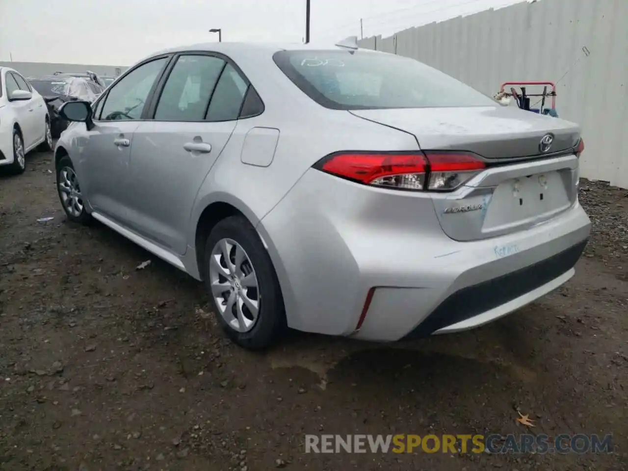 3 Photograph of a damaged car 5YFEPRAE3LP023931 TOYOTA COROLLA 2020