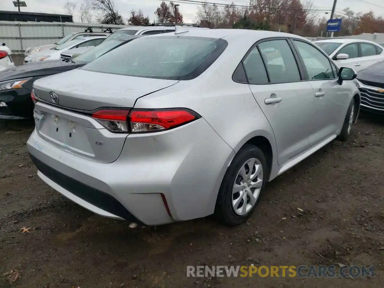 4 Photograph of a damaged car 5YFEPRAE3LP023931 TOYOTA COROLLA 2020