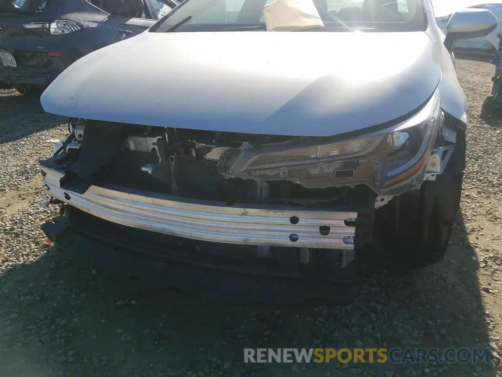 9 Photograph of a damaged car 5YFEPRAE3LP025419 TOYOTA COROLLA 2020