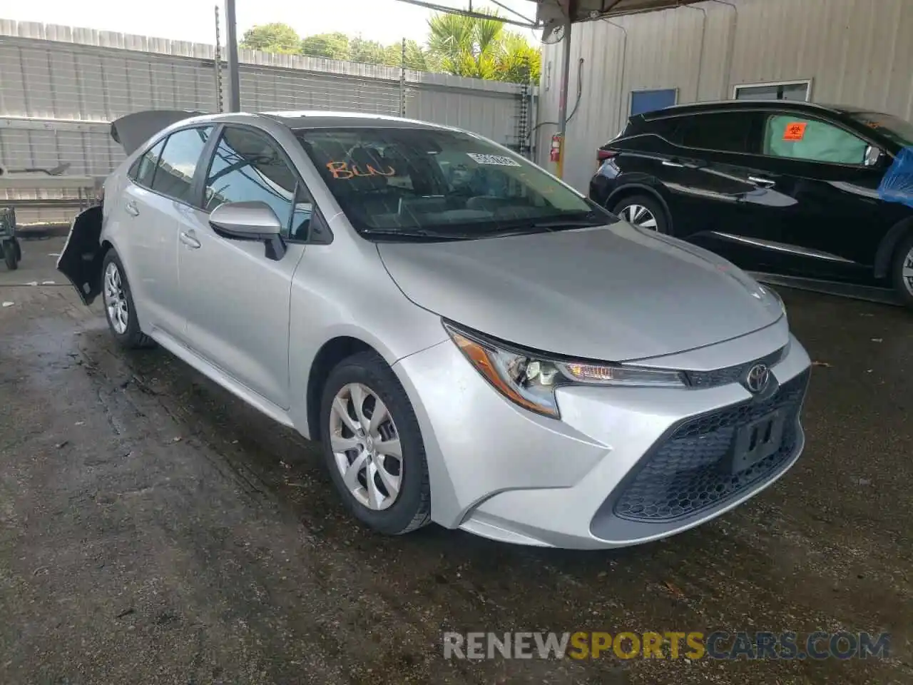 1 Photograph of a damaged car 5YFEPRAE3LP028434 TOYOTA COROLLA 2020