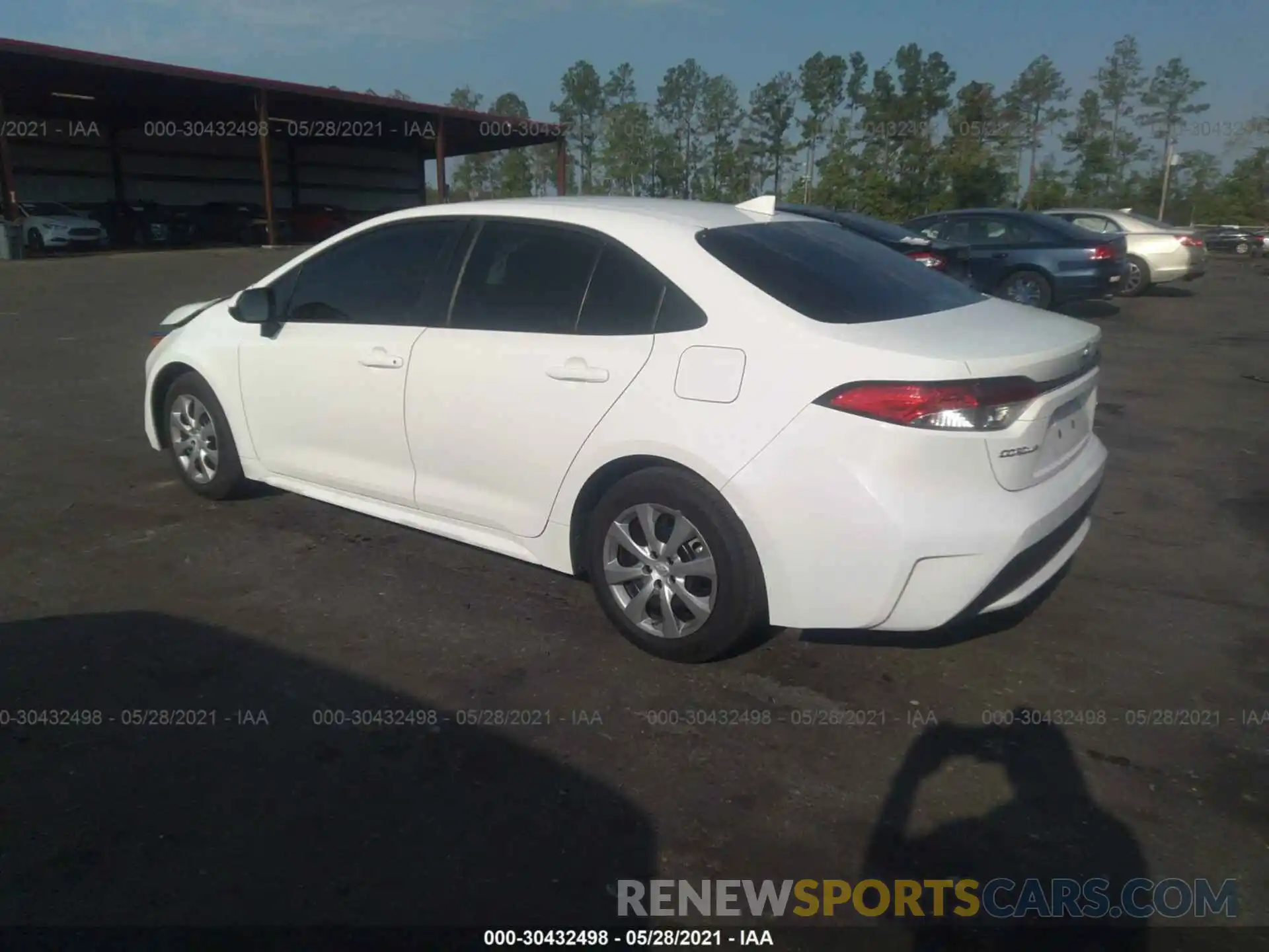 3 Photograph of a damaged car 5YFEPRAE3LP028871 TOYOTA COROLLA 2020