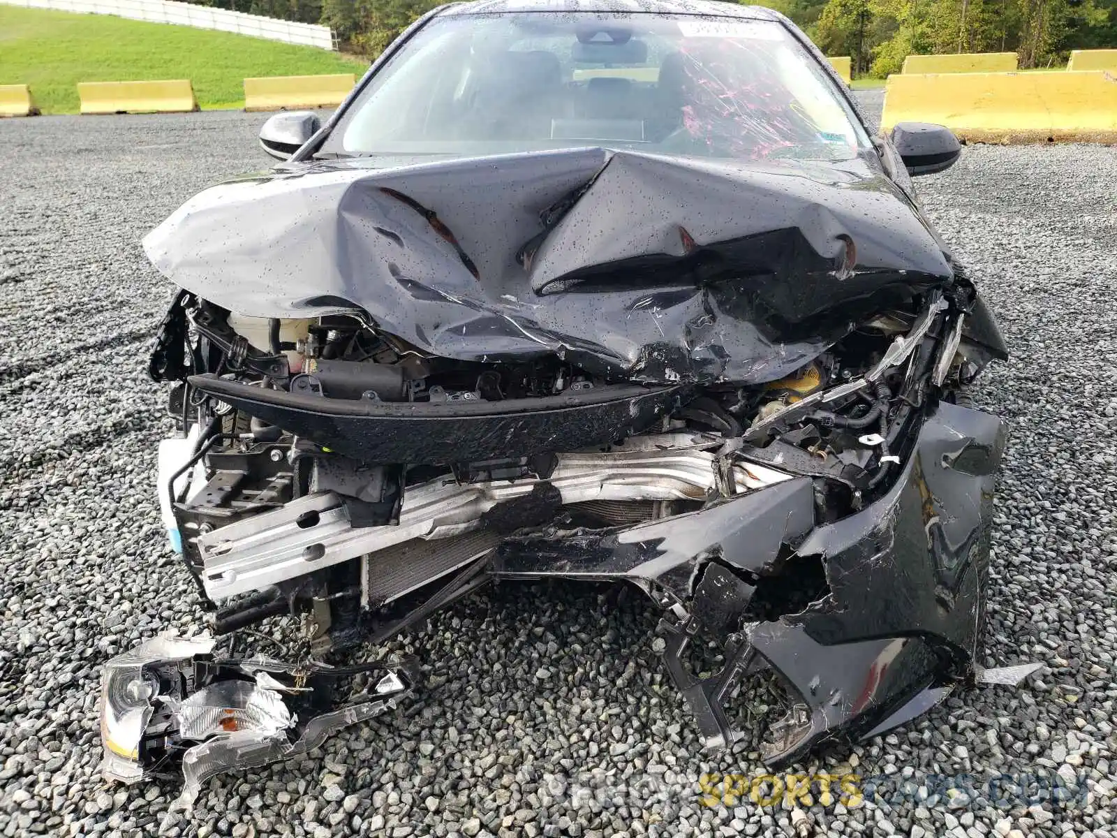 9 Photograph of a damaged car 5YFEPRAE3LP029227 TOYOTA COROLLA 2020