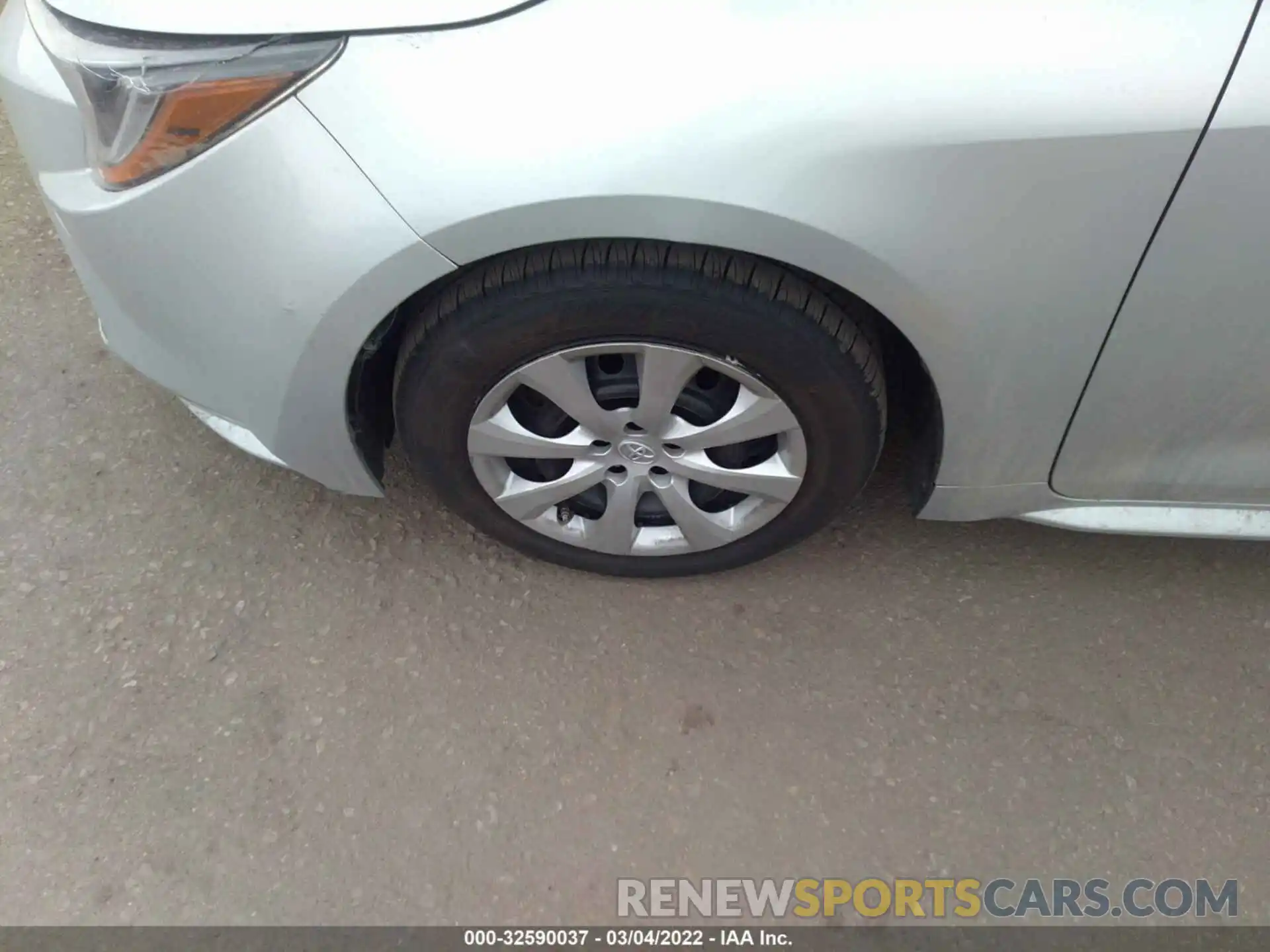 13 Photograph of a damaged car 5YFEPRAE3LP029891 TOYOTA COROLLA 2020