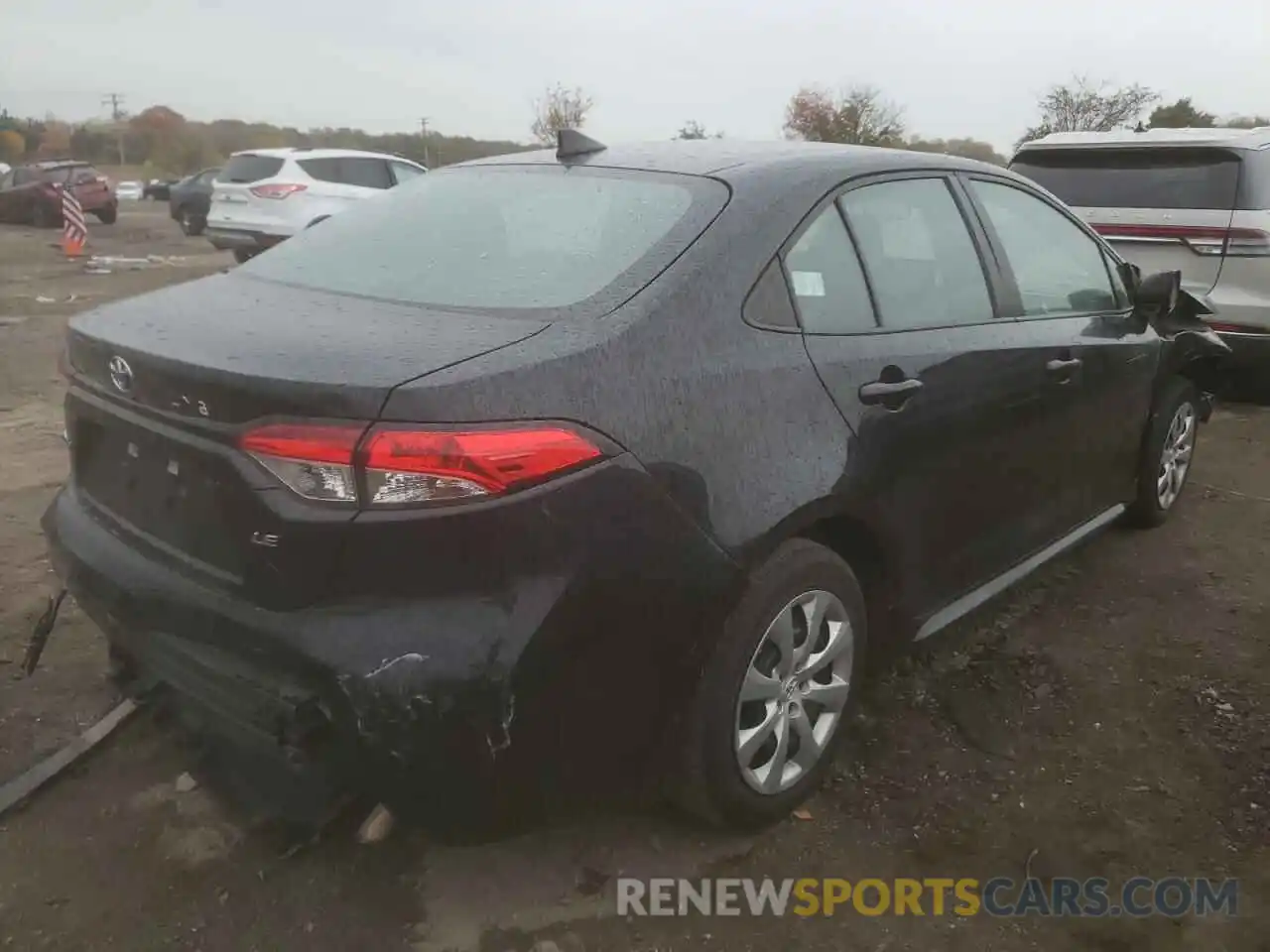 4 Photograph of a damaged car 5YFEPRAE3LP030071 TOYOTA COROLLA 2020