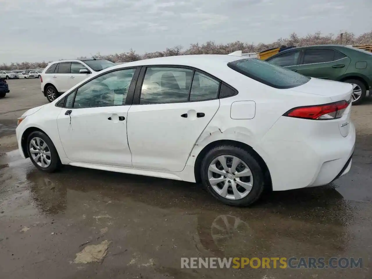 2 Photograph of a damaged car 5YFEPRAE3LP031351 TOYOTA COROLLA 2020