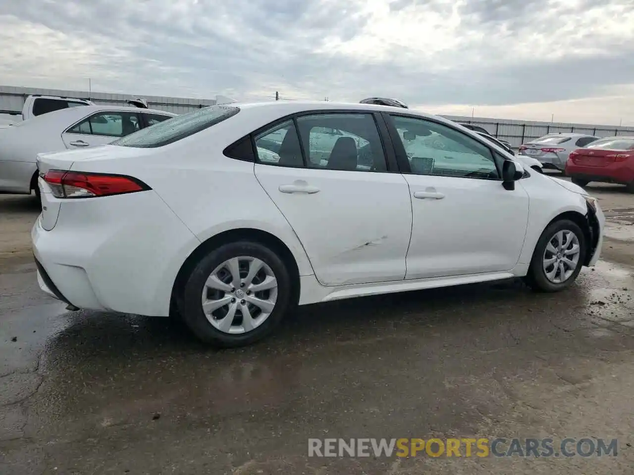 3 Photograph of a damaged car 5YFEPRAE3LP031351 TOYOTA COROLLA 2020