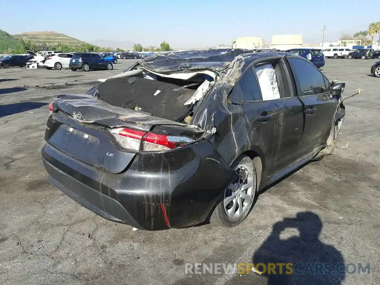 4 Photograph of a damaged car 5YFEPRAE3LP033276 TOYOTA COROLLA 2020