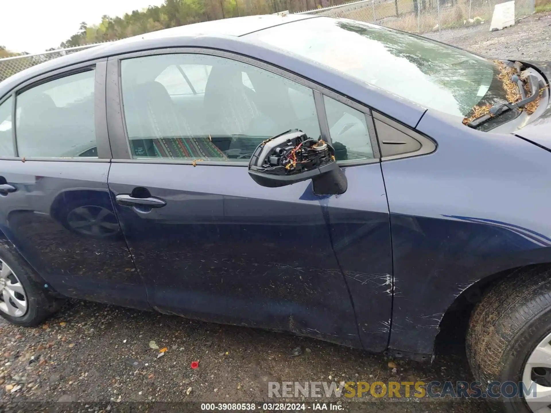 14 Photograph of a damaged car 5YFEPRAE3LP034072 TOYOTA COROLLA 2020