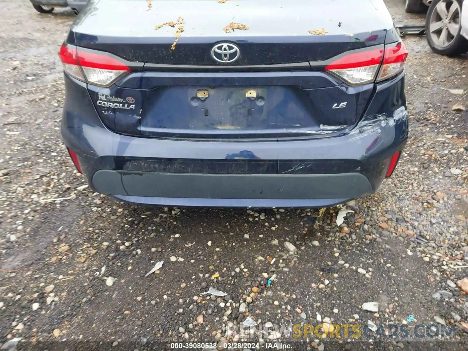 17 Photograph of a damaged car 5YFEPRAE3LP034072 TOYOTA COROLLA 2020