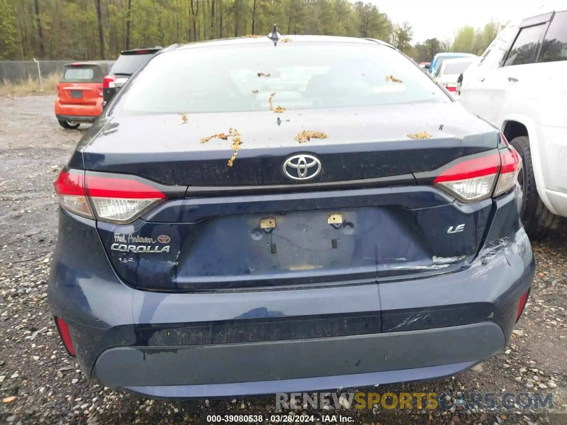 18 Photograph of a damaged car 5YFEPRAE3LP034072 TOYOTA COROLLA 2020