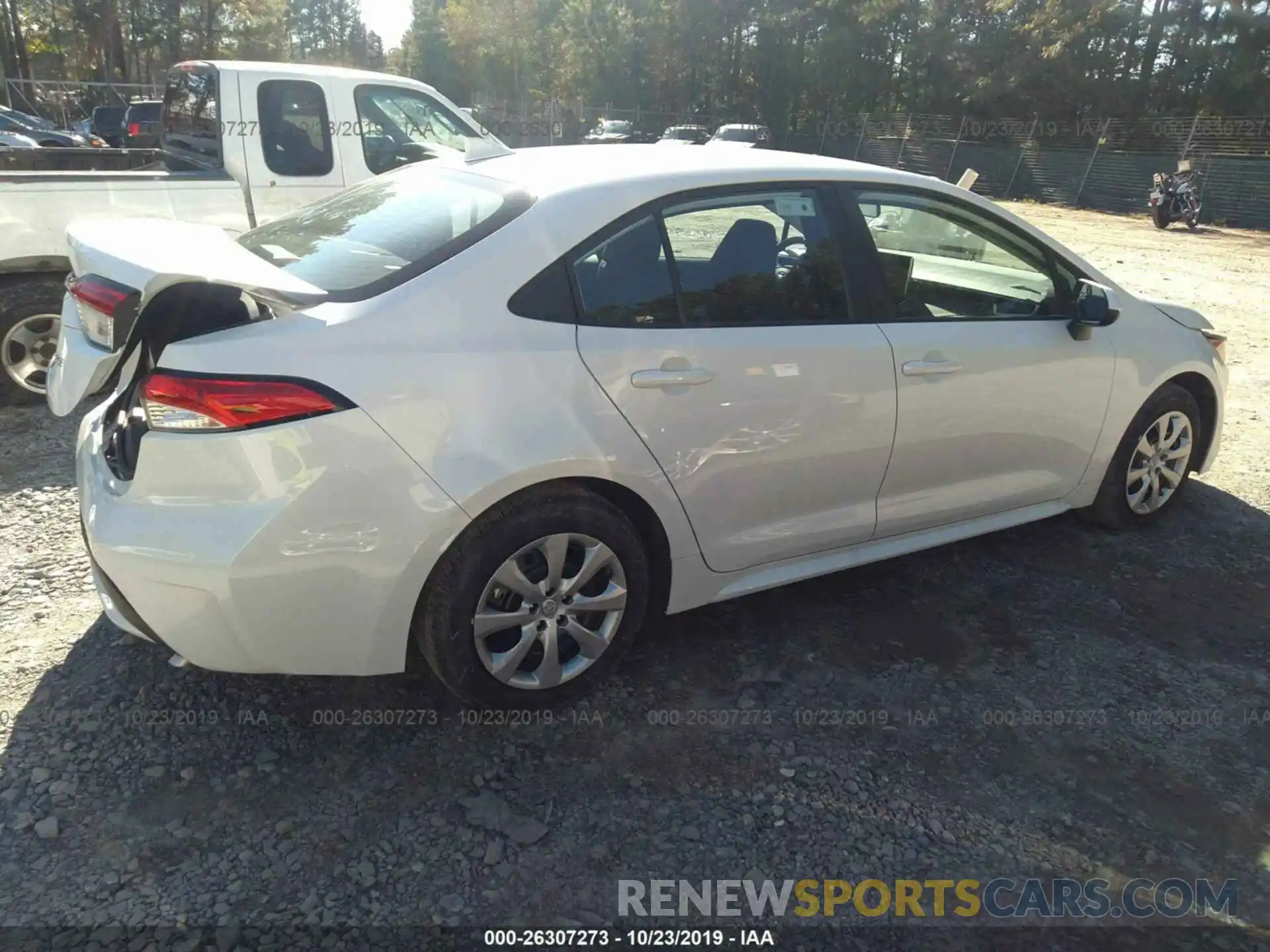 4 Photograph of a damaged car 5YFEPRAE3LP037327 TOYOTA COROLLA 2020