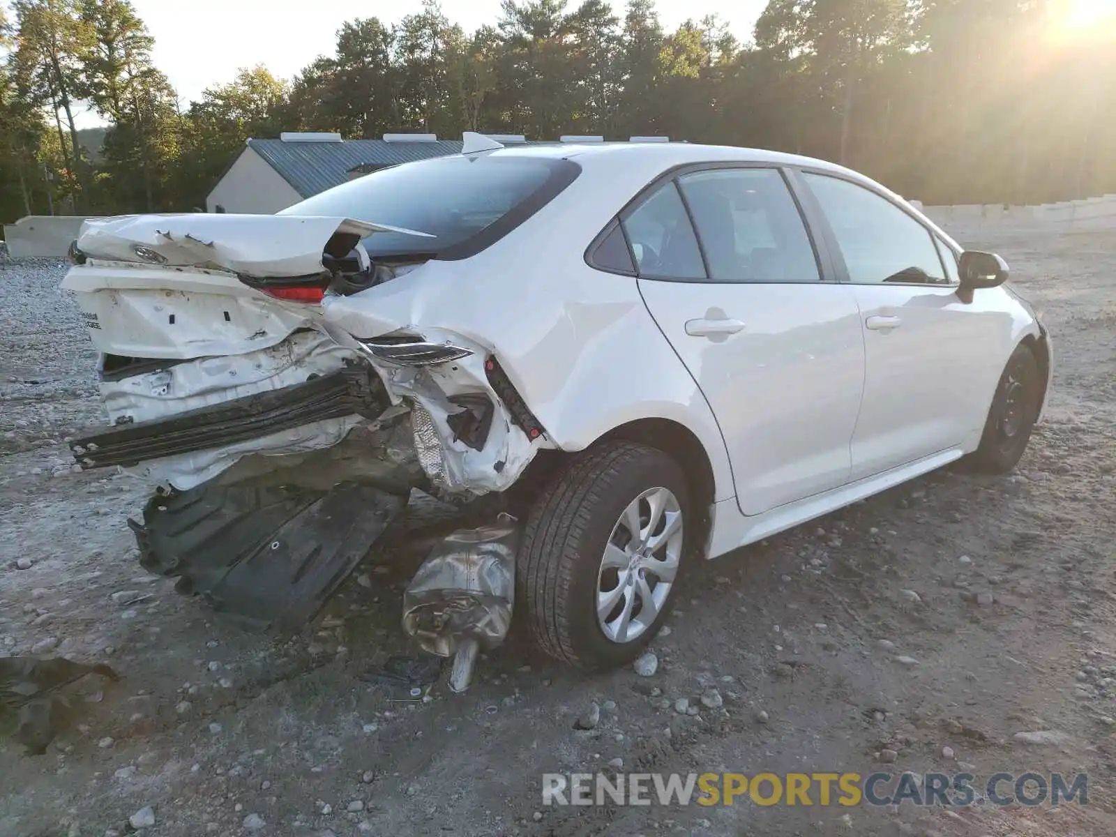 4 Photograph of a damaged car 5YFEPRAE3LP037666 TOYOTA COROLLA 2020