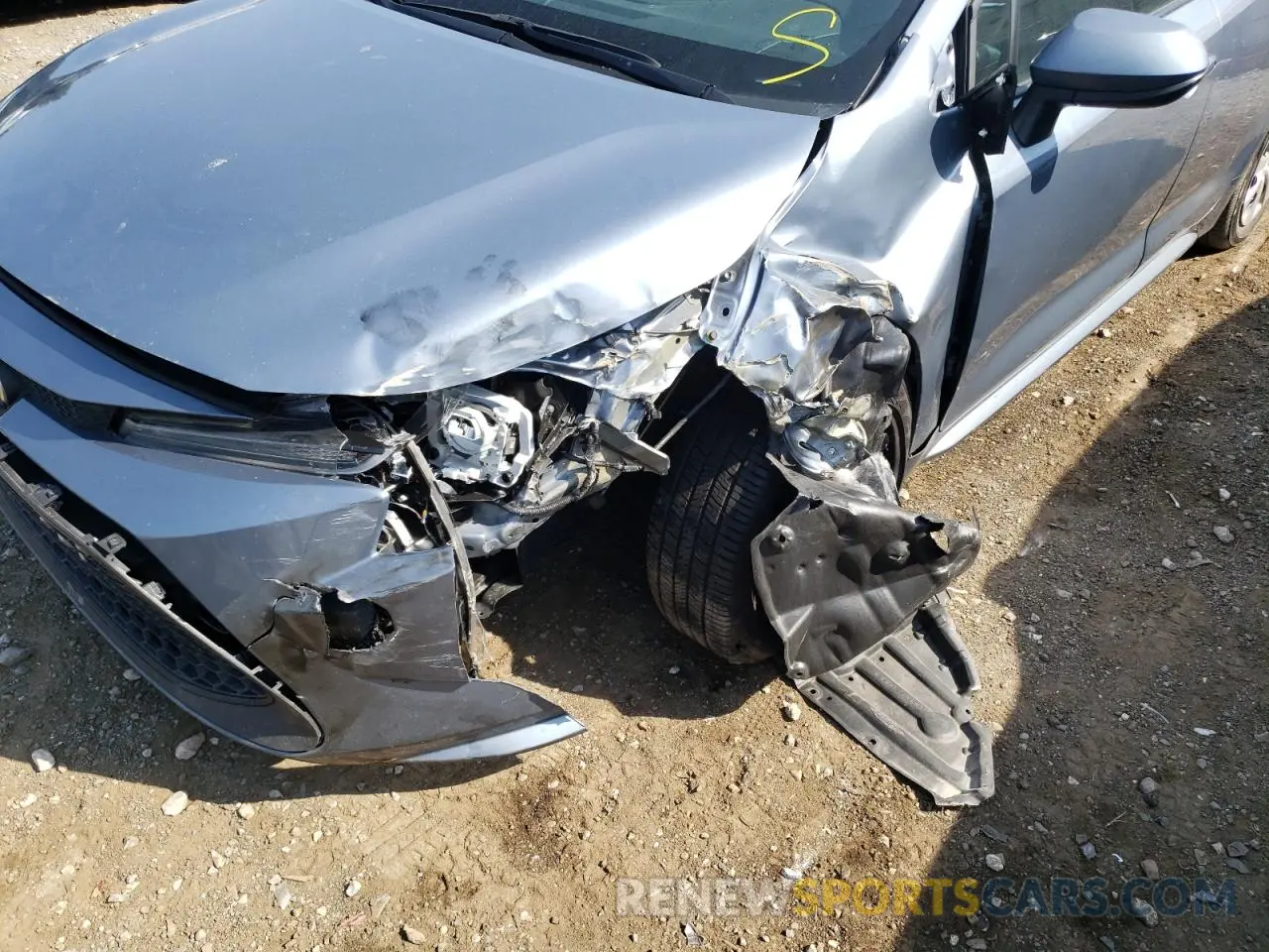 9 Photograph of a damaged car 5YFEPRAE3LP037716 TOYOTA COROLLA 2020