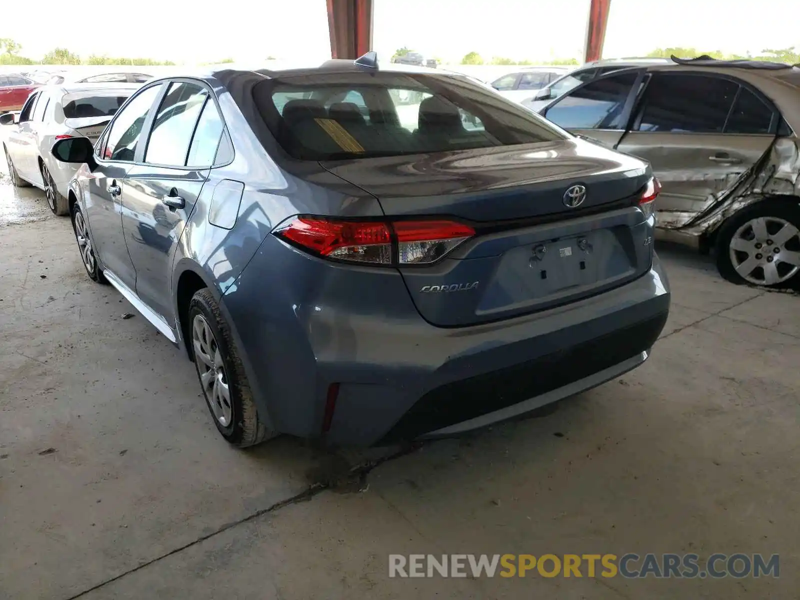 3 Photograph of a damaged car 5YFEPRAE3LP038588 TOYOTA COROLLA 2020