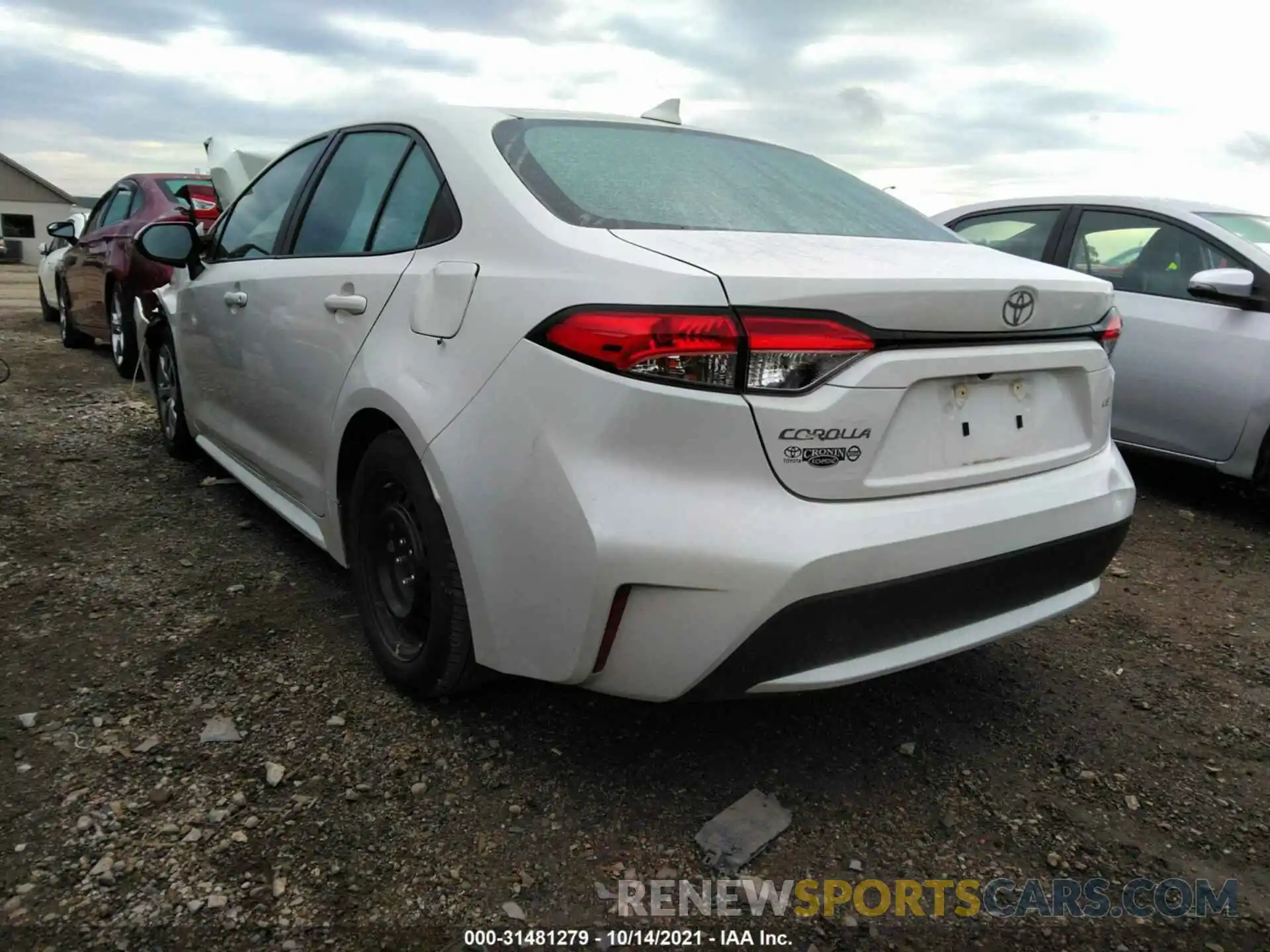 3 Photograph of a damaged car 5YFEPRAE3LP038879 TOYOTA COROLLA 2020