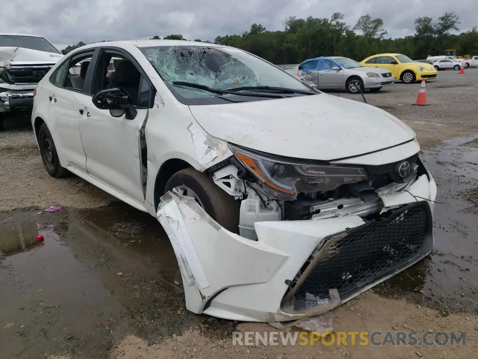 1 Photograph of a damaged car 5YFEPRAE3LP039823 TOYOTA COROLLA 2020