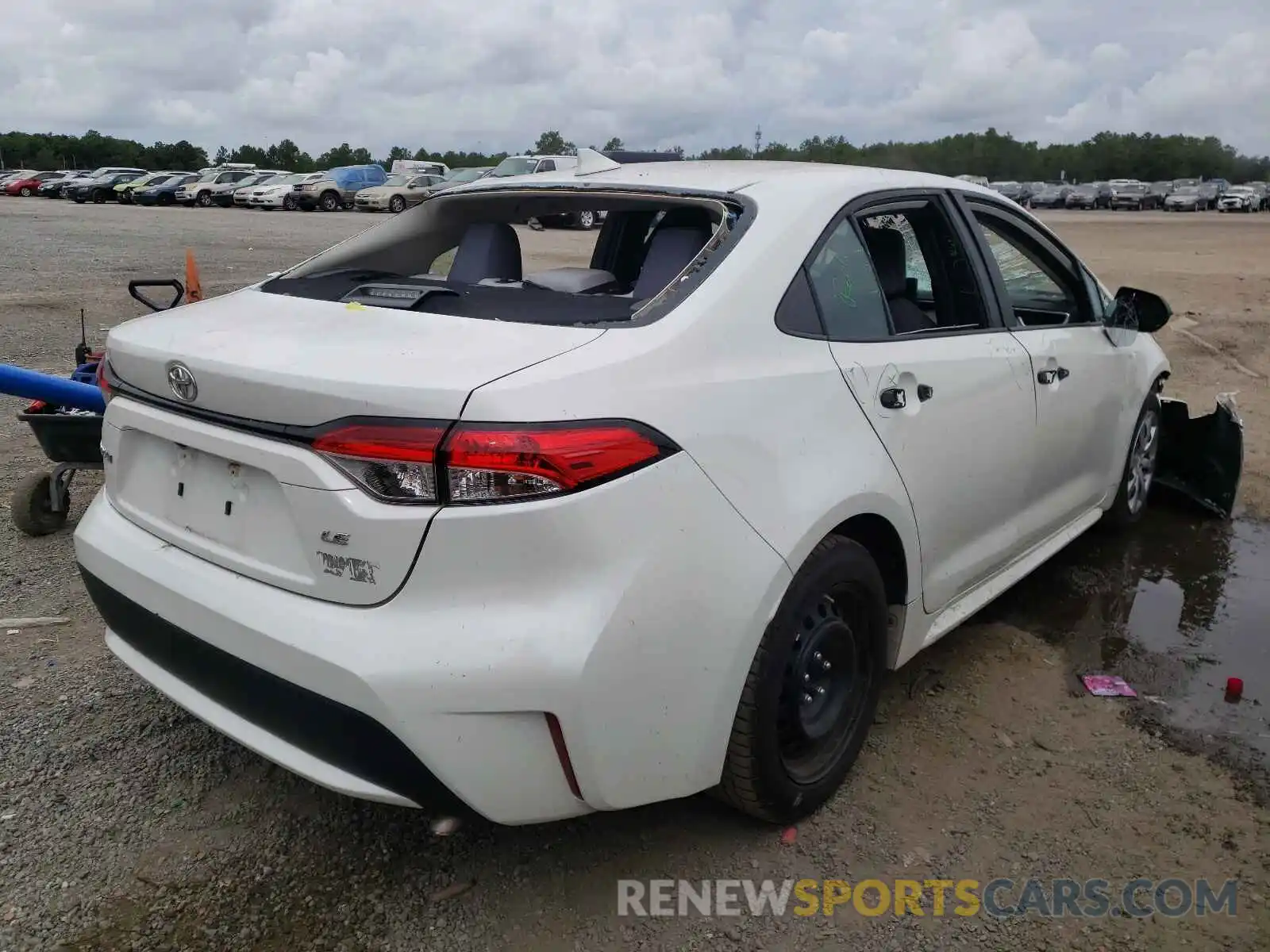 4 Photograph of a damaged car 5YFEPRAE3LP039823 TOYOTA COROLLA 2020