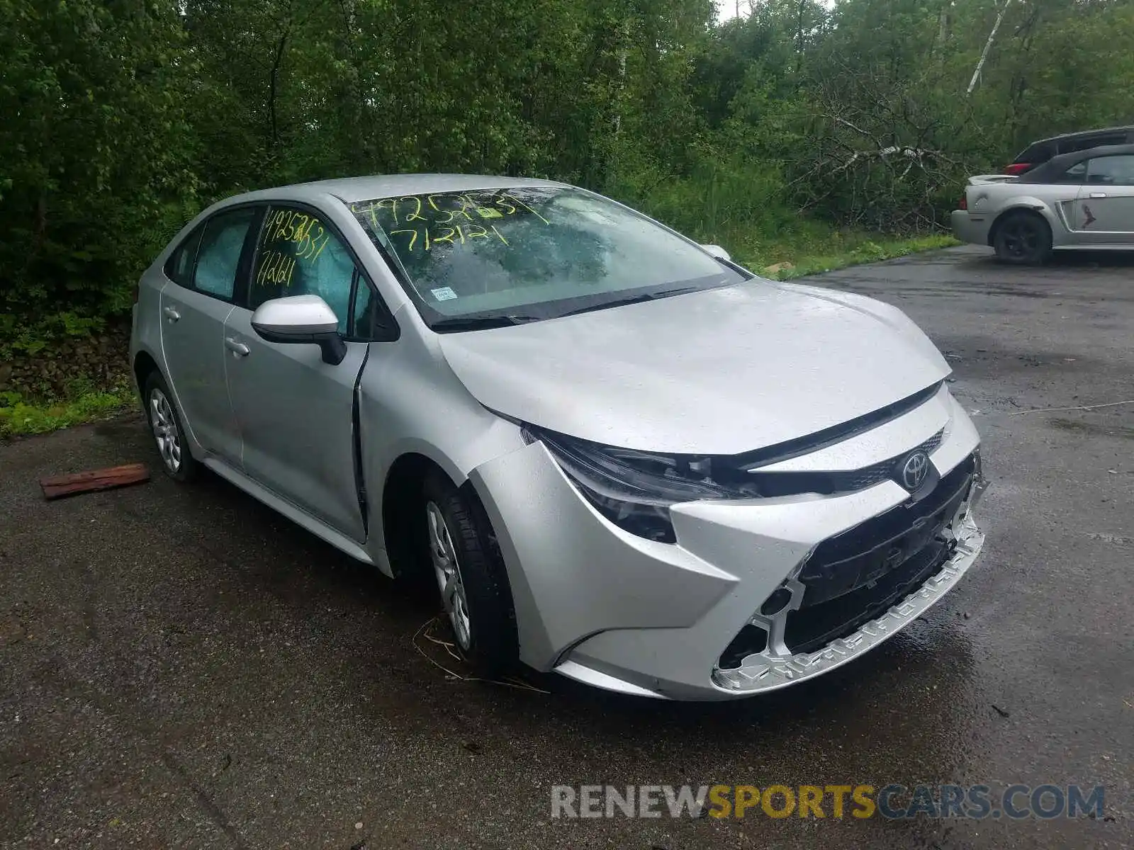 1 Photograph of a damaged car 5YFEPRAE3LP039868 TOYOTA COROLLA 2020