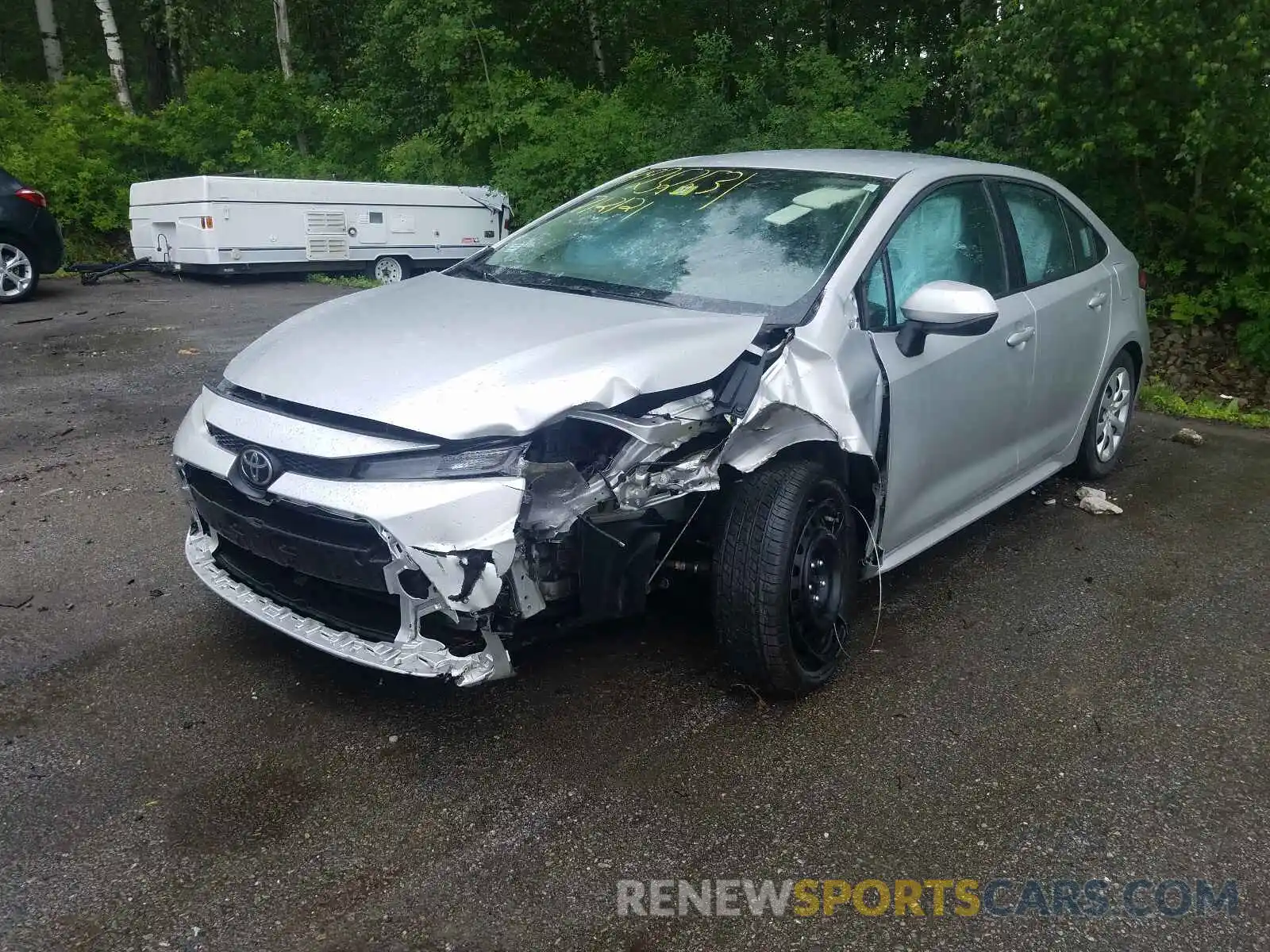 2 Photograph of a damaged car 5YFEPRAE3LP039868 TOYOTA COROLLA 2020