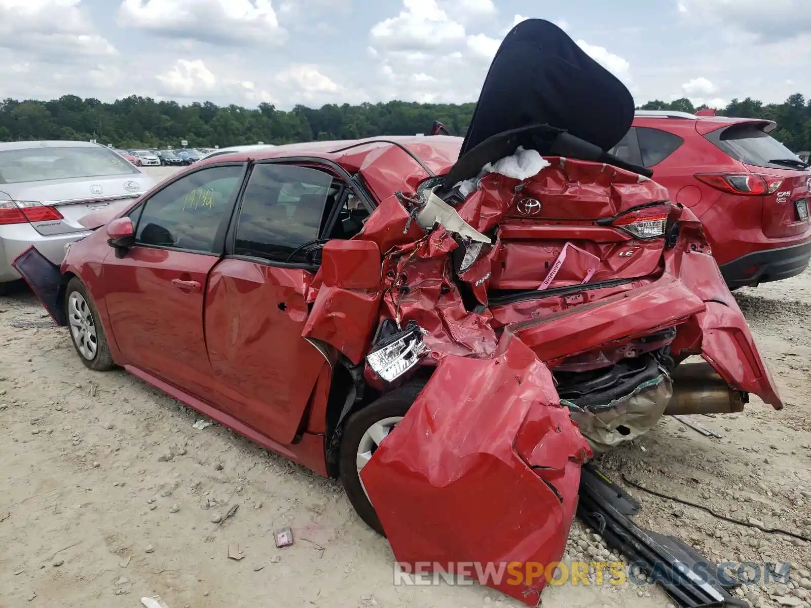 3 Photograph of a damaged car 5YFEPRAE3LP040972 TOYOTA COROLLA 2020