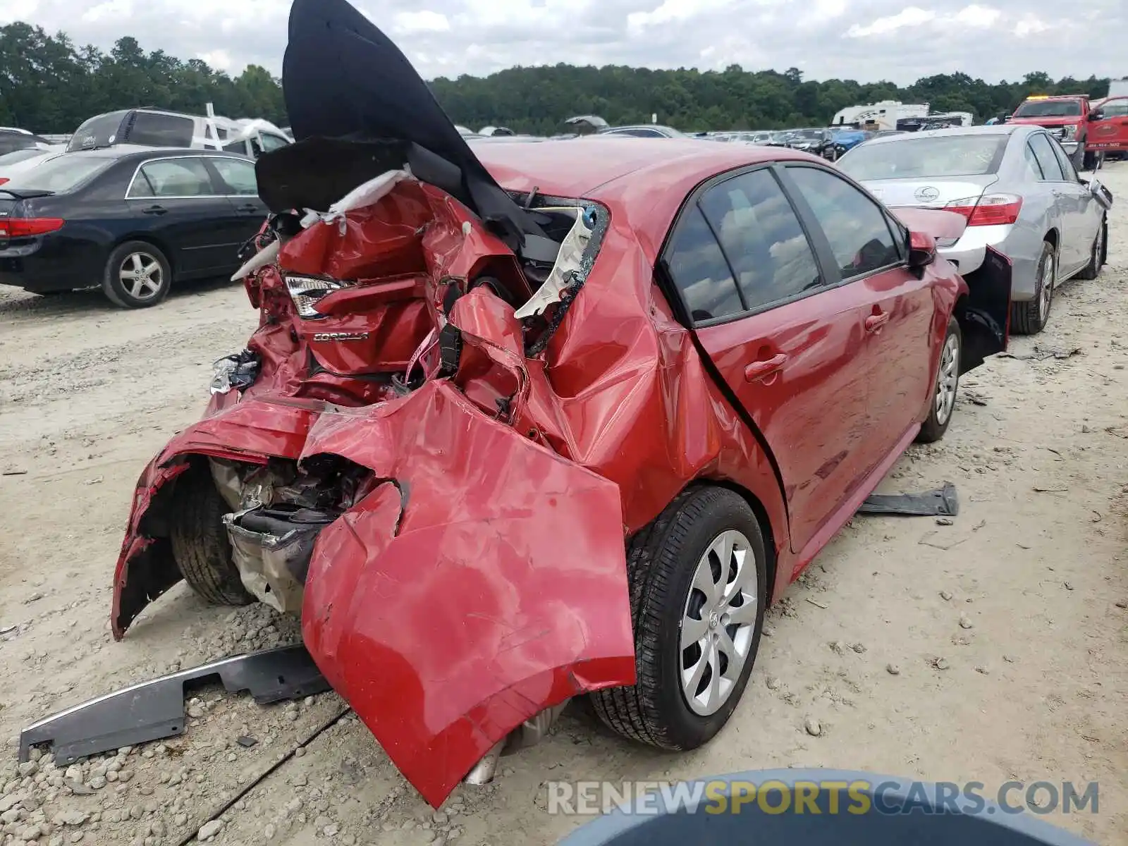 4 Photograph of a damaged car 5YFEPRAE3LP040972 TOYOTA COROLLA 2020