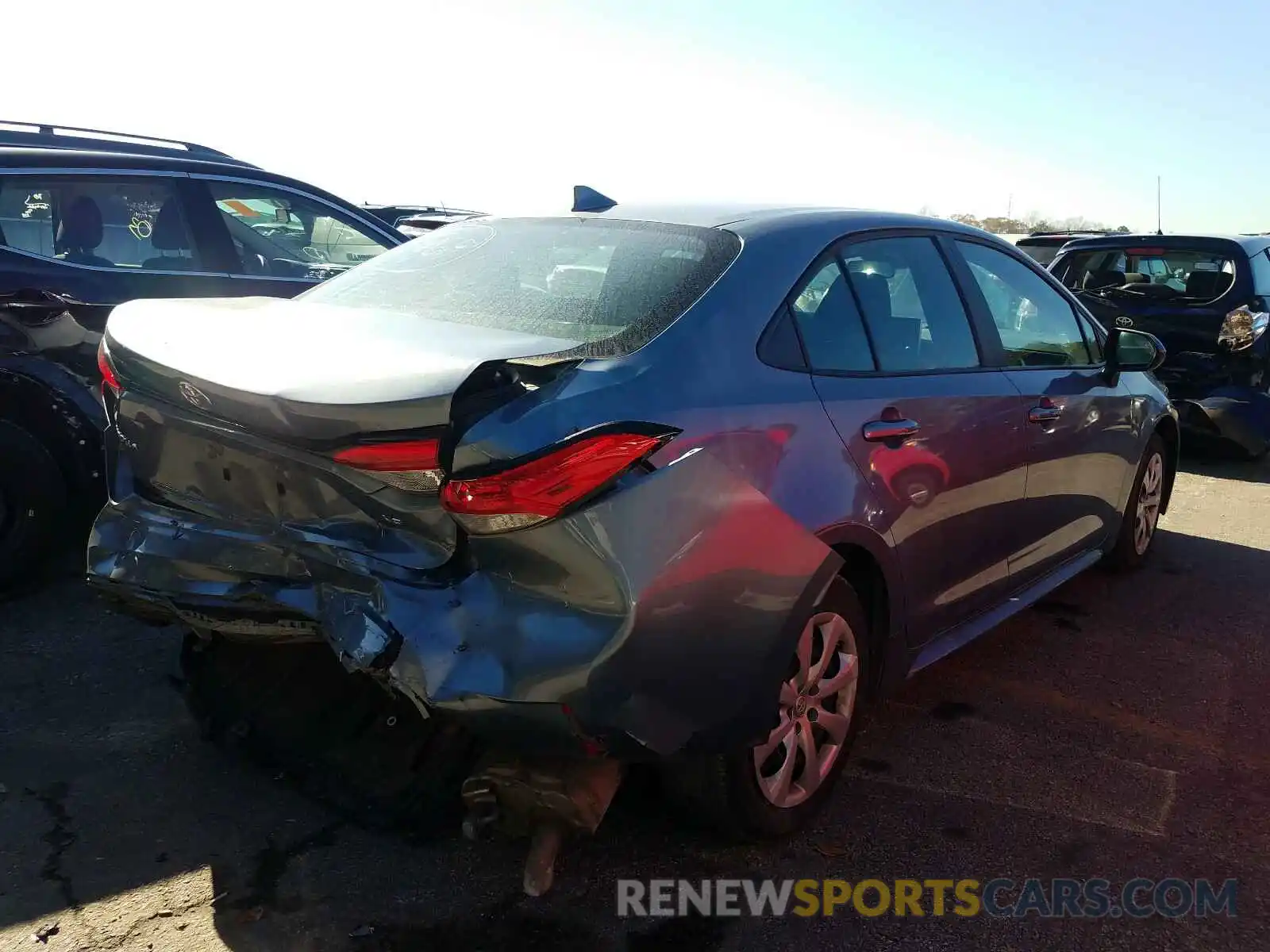 4 Photograph of a damaged car 5YFEPRAE3LP043287 TOYOTA COROLLA 2020