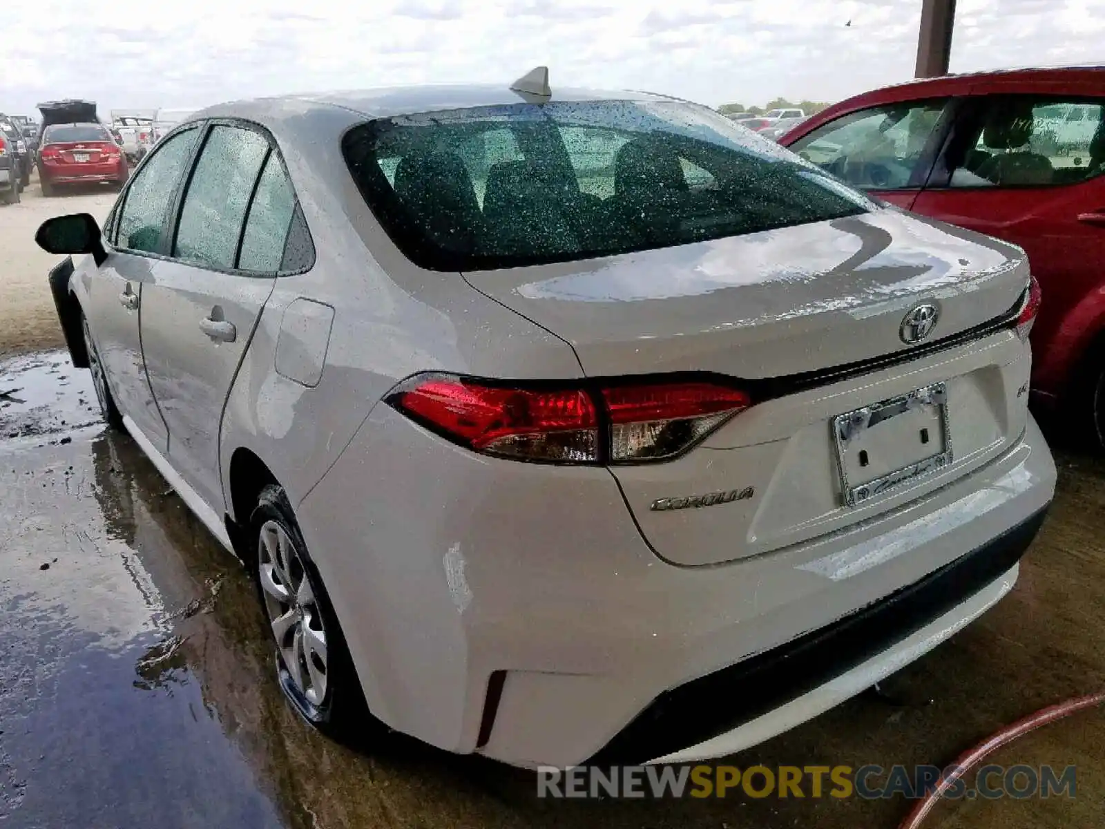 3 Photograph of a damaged car 5YFEPRAE3LP043404 TOYOTA COROLLA 2020