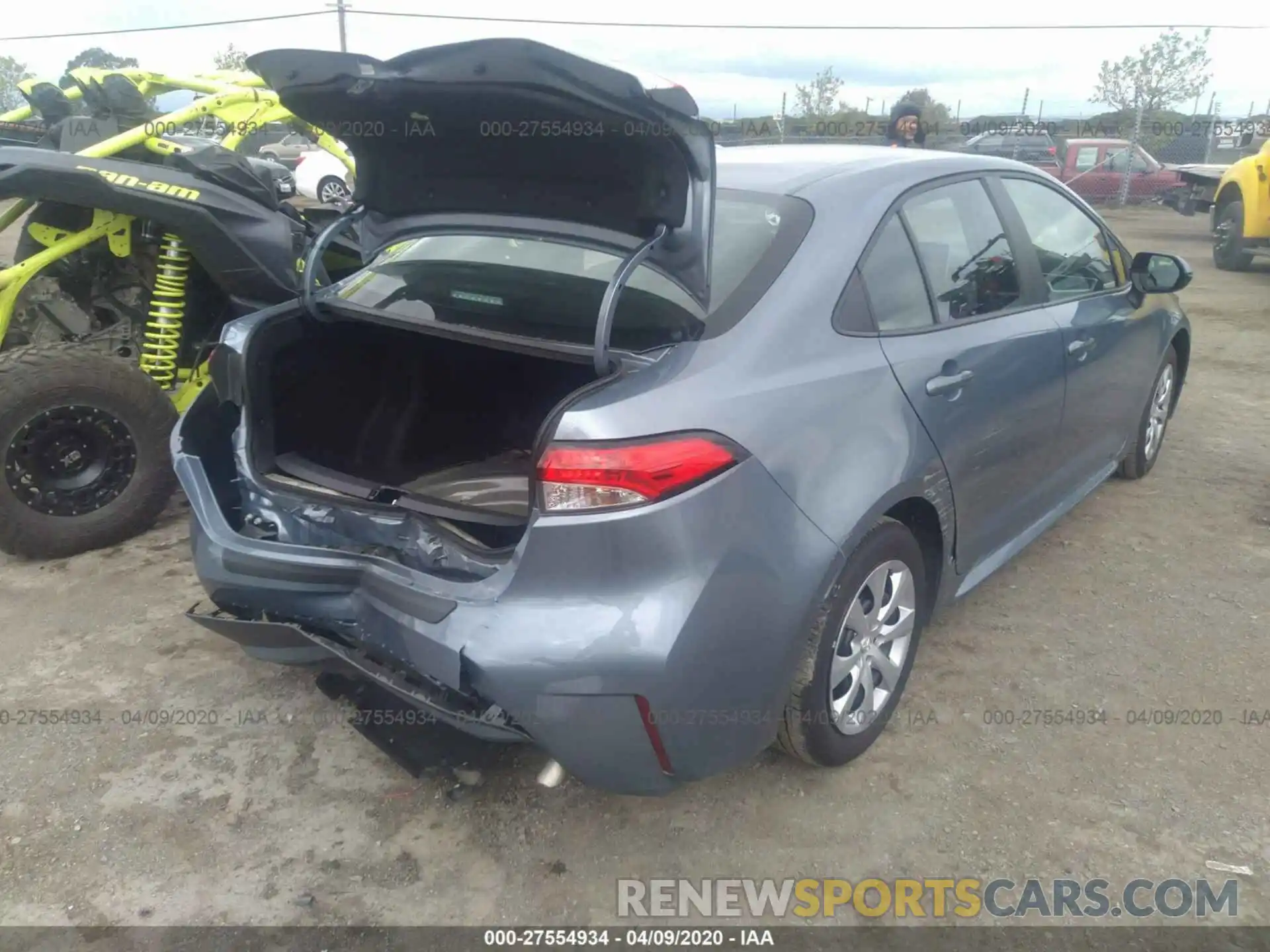 4 Photograph of a damaged car 5YFEPRAE3LP045718 TOYOTA COROLLA 2020