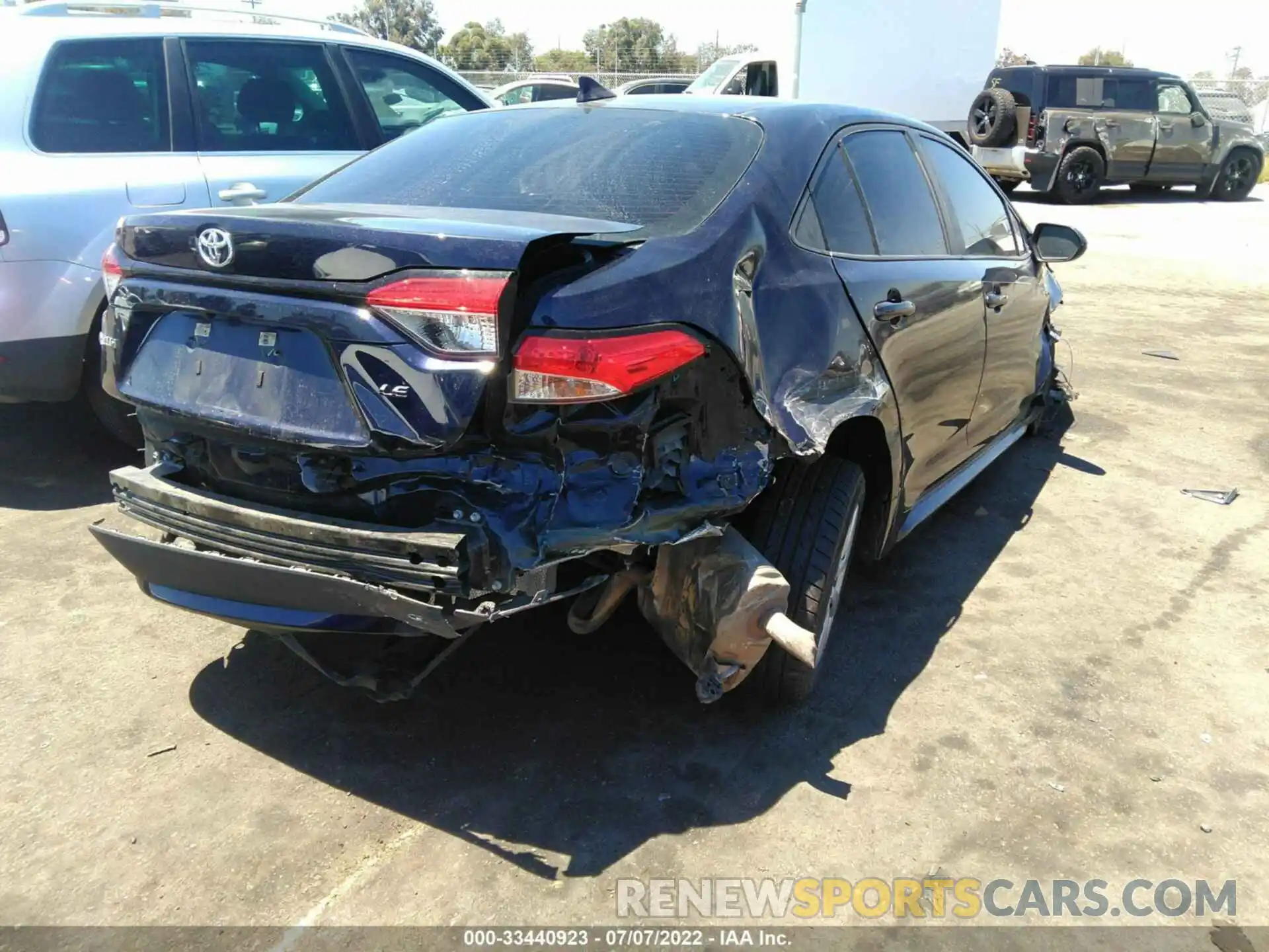 4 Photograph of a damaged car 5YFEPRAE3LP045833 TOYOTA COROLLA 2020