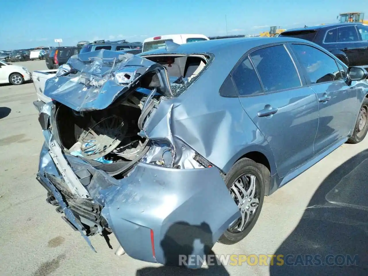 4 Photograph of a damaged car 5YFEPRAE3LP048800 TOYOTA COROLLA 2020