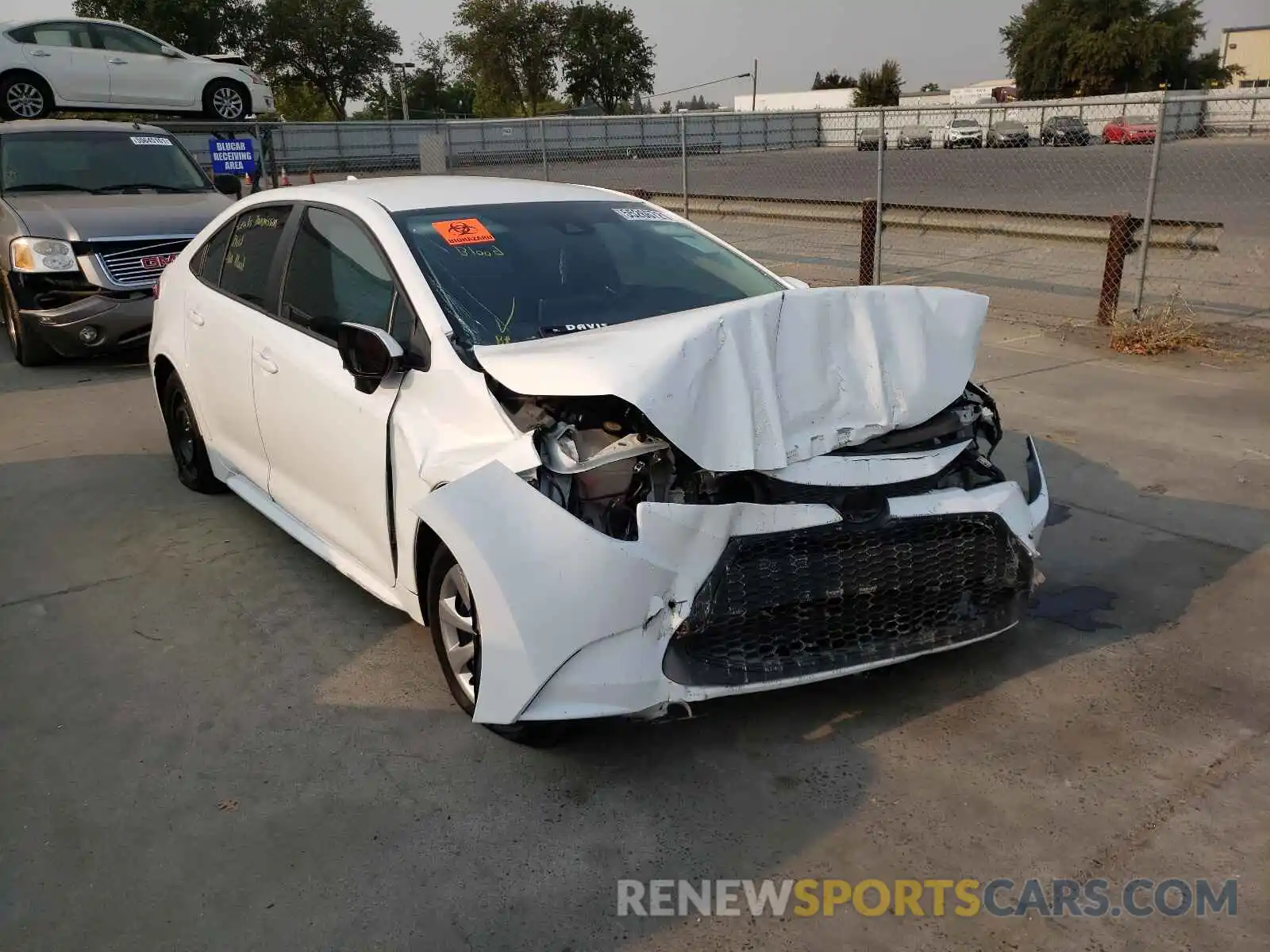 1 Photograph of a damaged car 5YFEPRAE3LP051938 TOYOTA COROLLA 2020