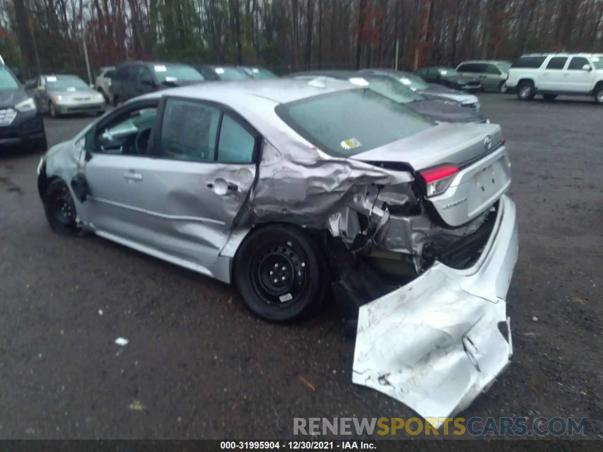 3 Photograph of a damaged car 5YFEPRAE3LP053804 TOYOTA COROLLA 2020