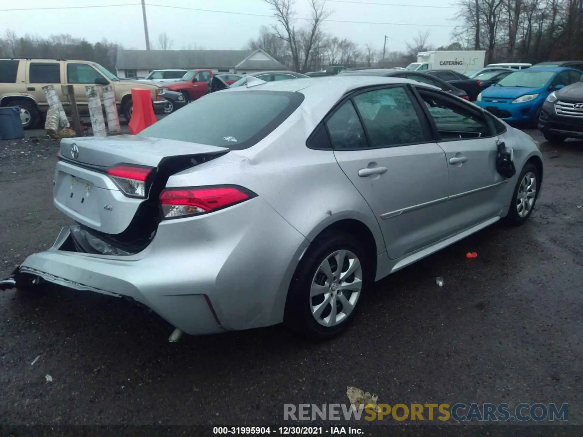 4 Photograph of a damaged car 5YFEPRAE3LP053804 TOYOTA COROLLA 2020