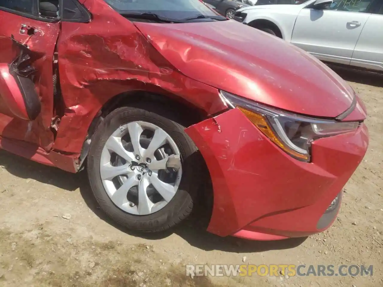 9 Photograph of a damaged car 5YFEPRAE3LP054743 TOYOTA COROLLA 2020