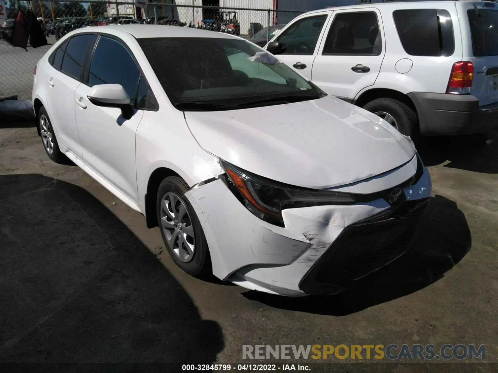 1 Photograph of a damaged car 5YFEPRAE3LP055181 TOYOTA COROLLA 2020