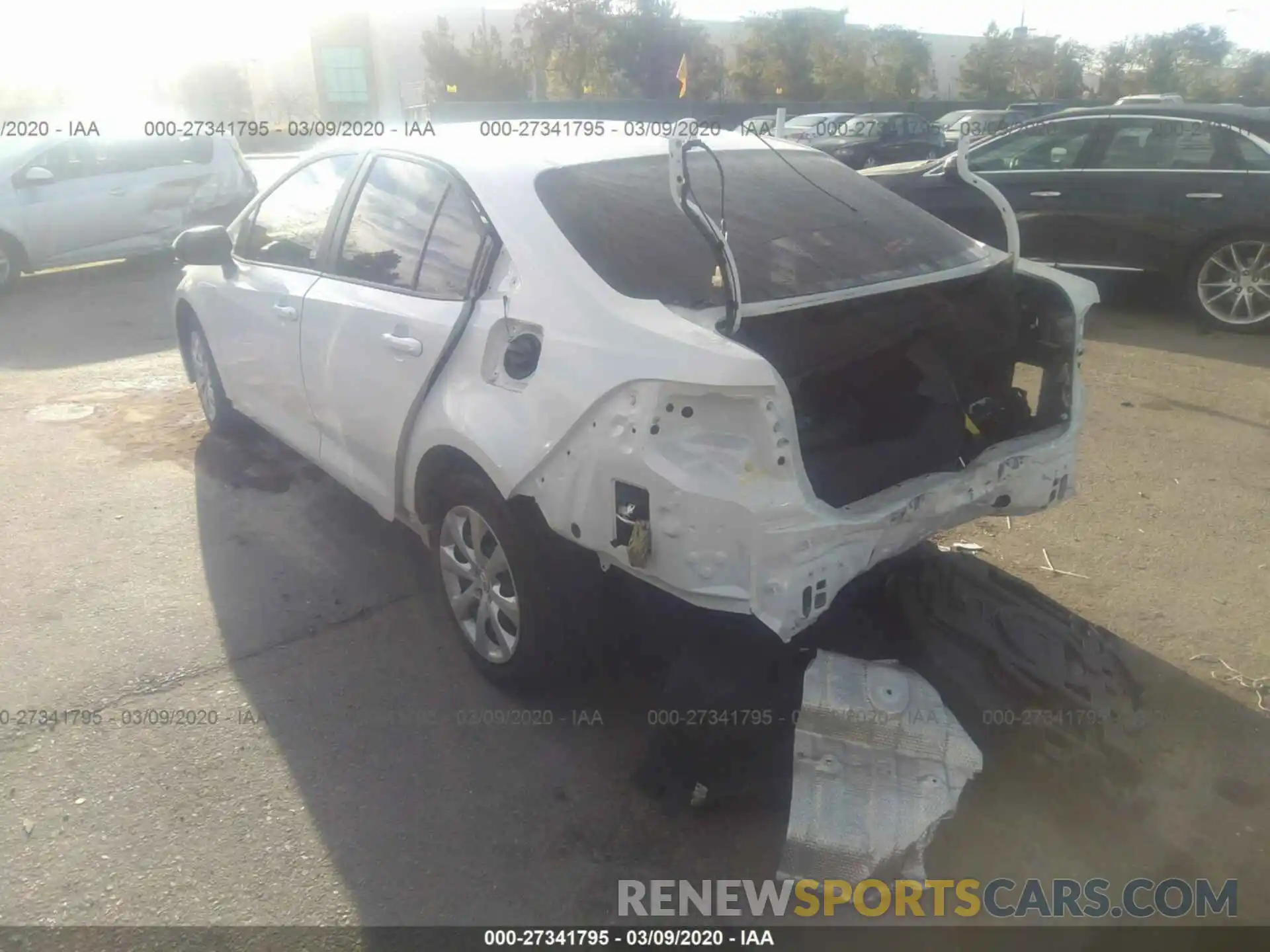 3 Photograph of a damaged car 5YFEPRAE3LP056234 TOYOTA COROLLA 2020