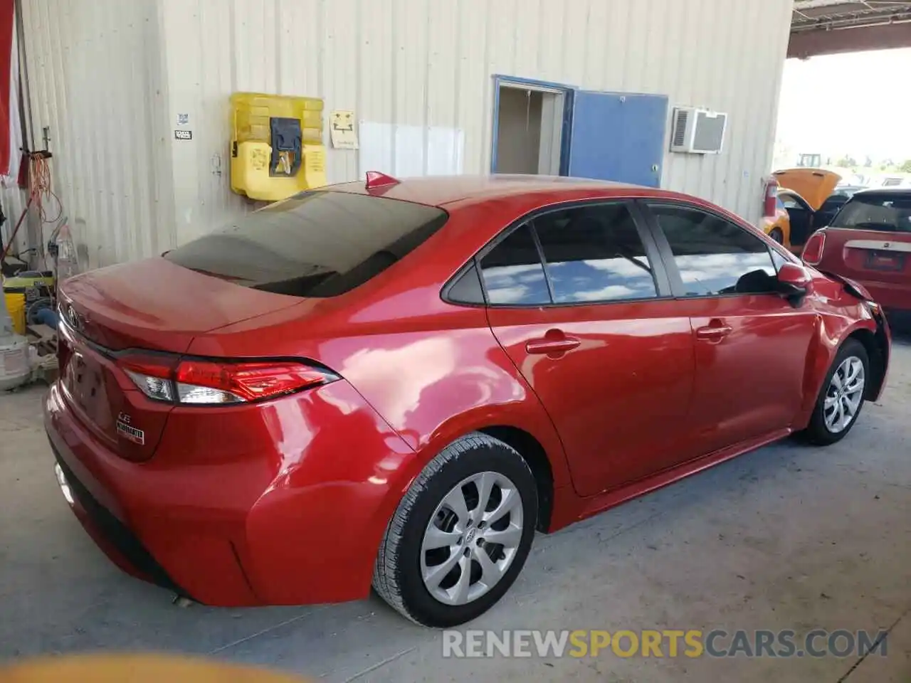 4 Photograph of a damaged car 5YFEPRAE3LP056444 TOYOTA COROLLA 2020