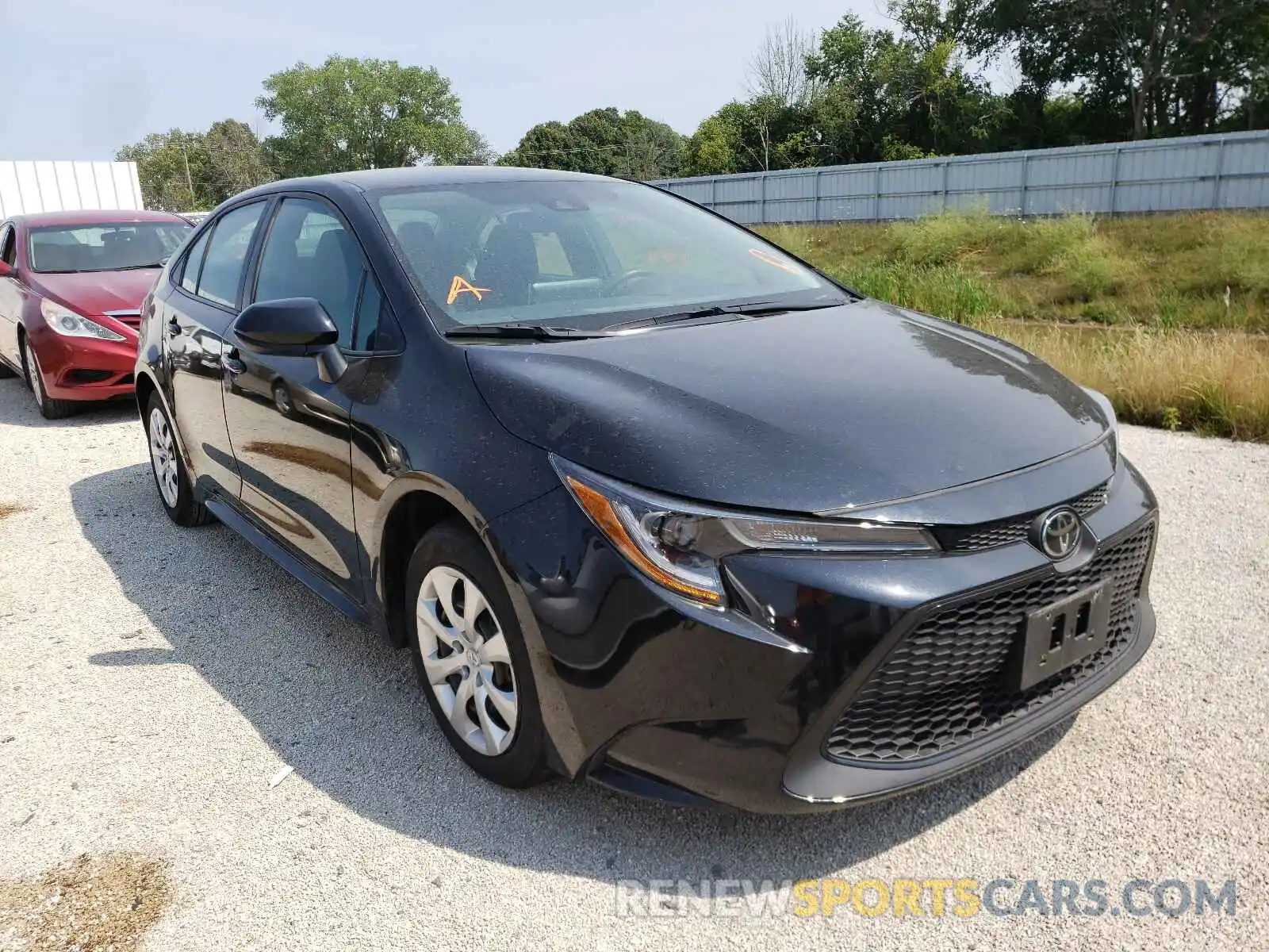 1 Photograph of a damaged car 5YFEPRAE3LP058128 TOYOTA COROLLA 2020