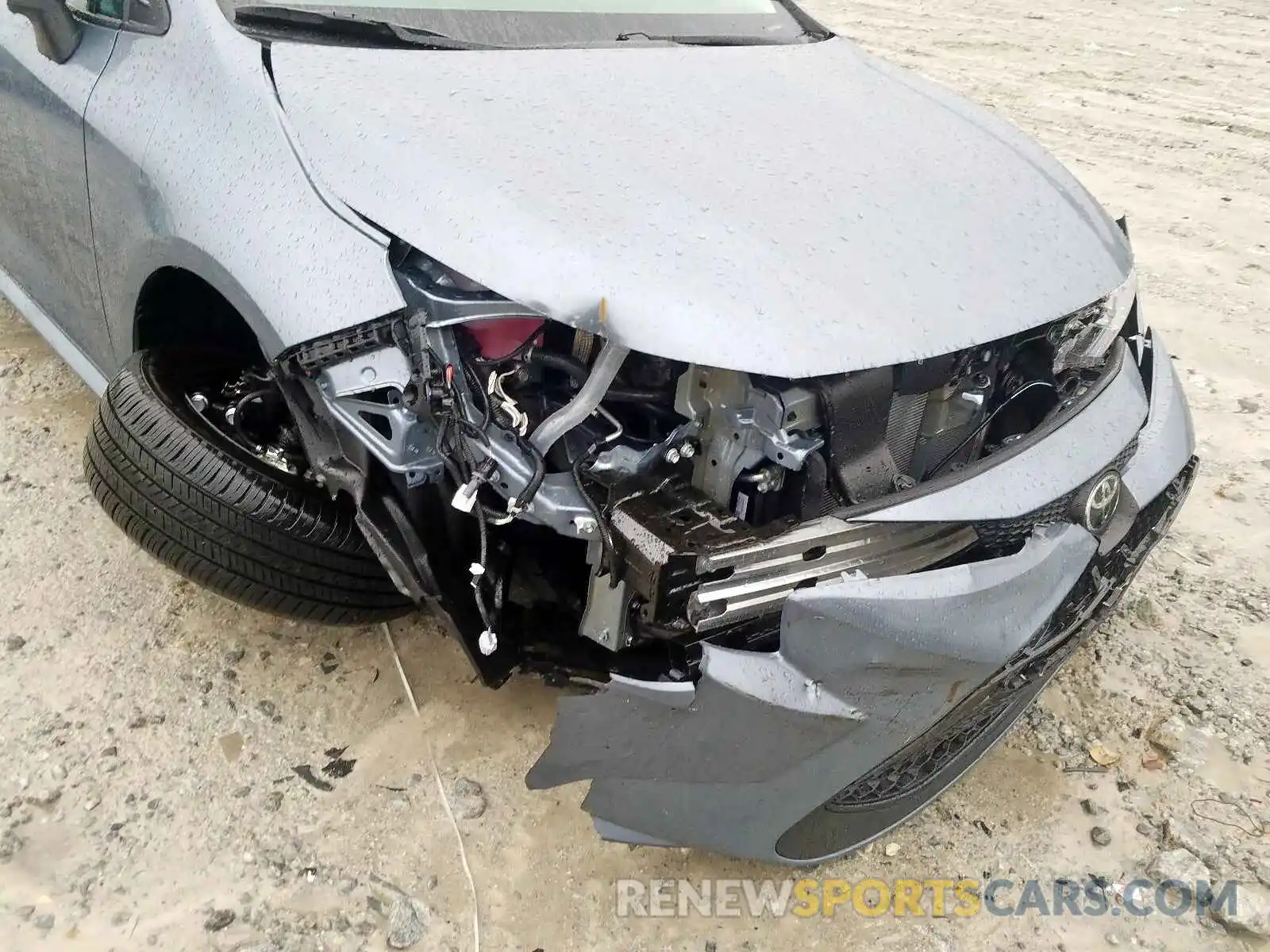 9 Photograph of a damaged car 5YFEPRAE3LP058310 TOYOTA COROLLA 2020