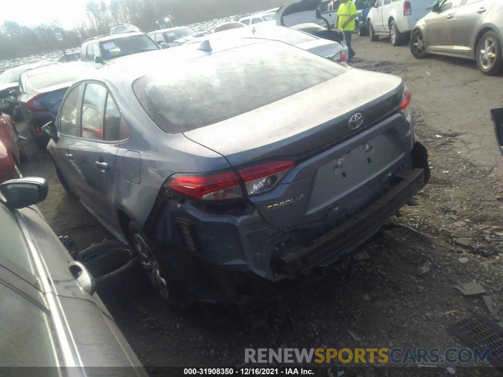 3 Photograph of a damaged car 5YFEPRAE3LP059120 TOYOTA COROLLA 2020