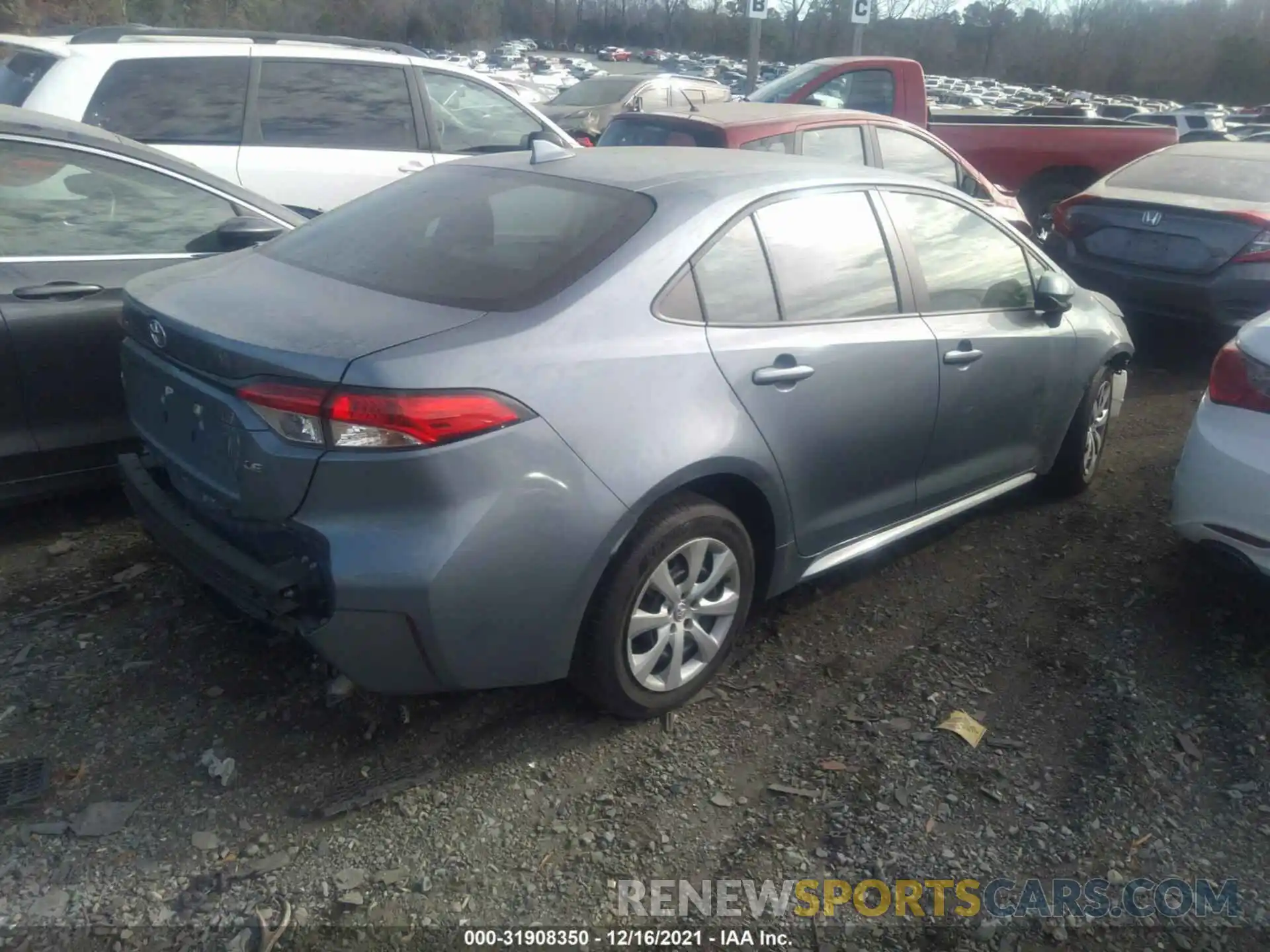 4 Photograph of a damaged car 5YFEPRAE3LP059120 TOYOTA COROLLA 2020