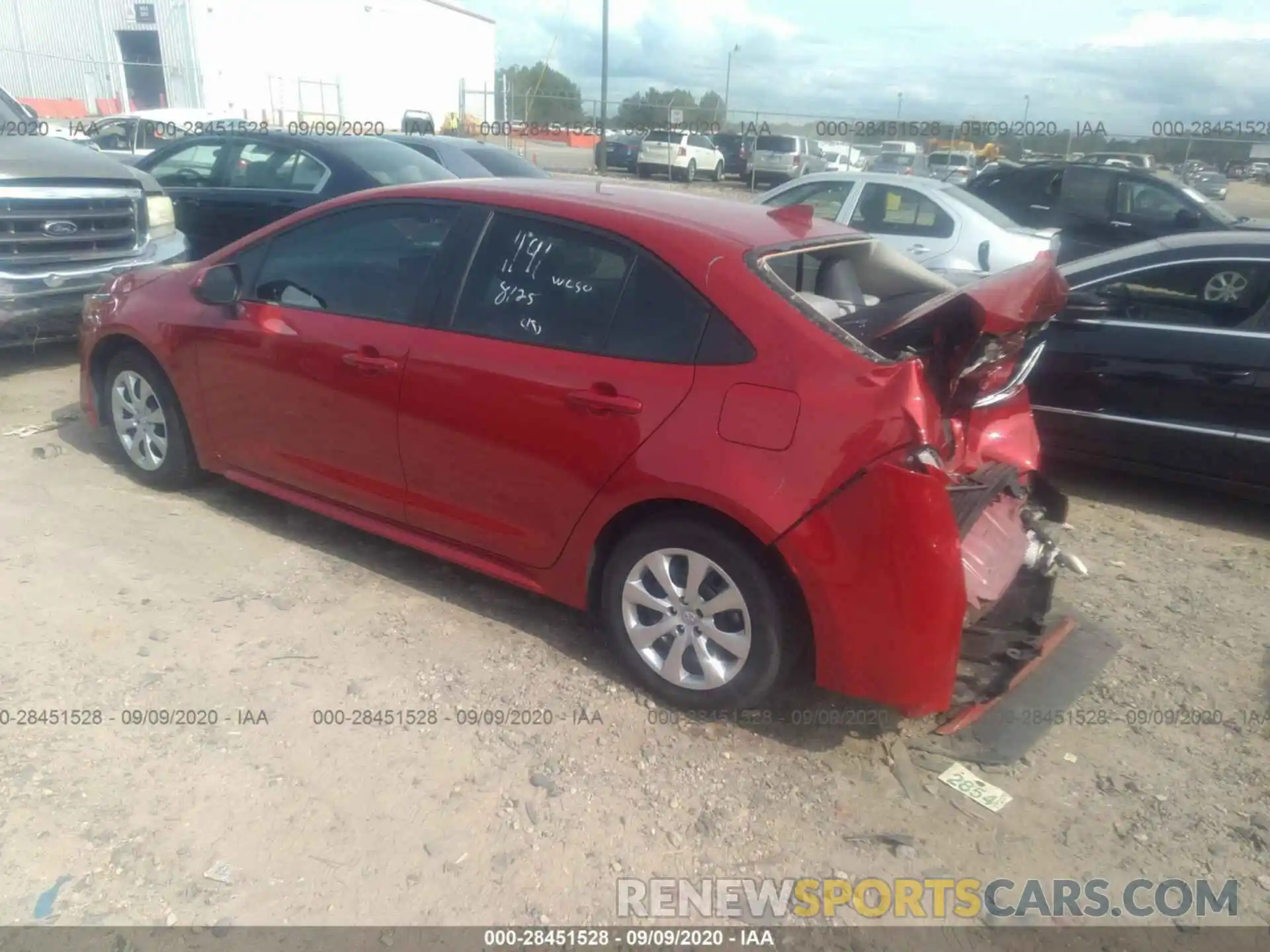 3 Photograph of a damaged car 5YFEPRAE3LP061191 TOYOTA COROLLA 2020