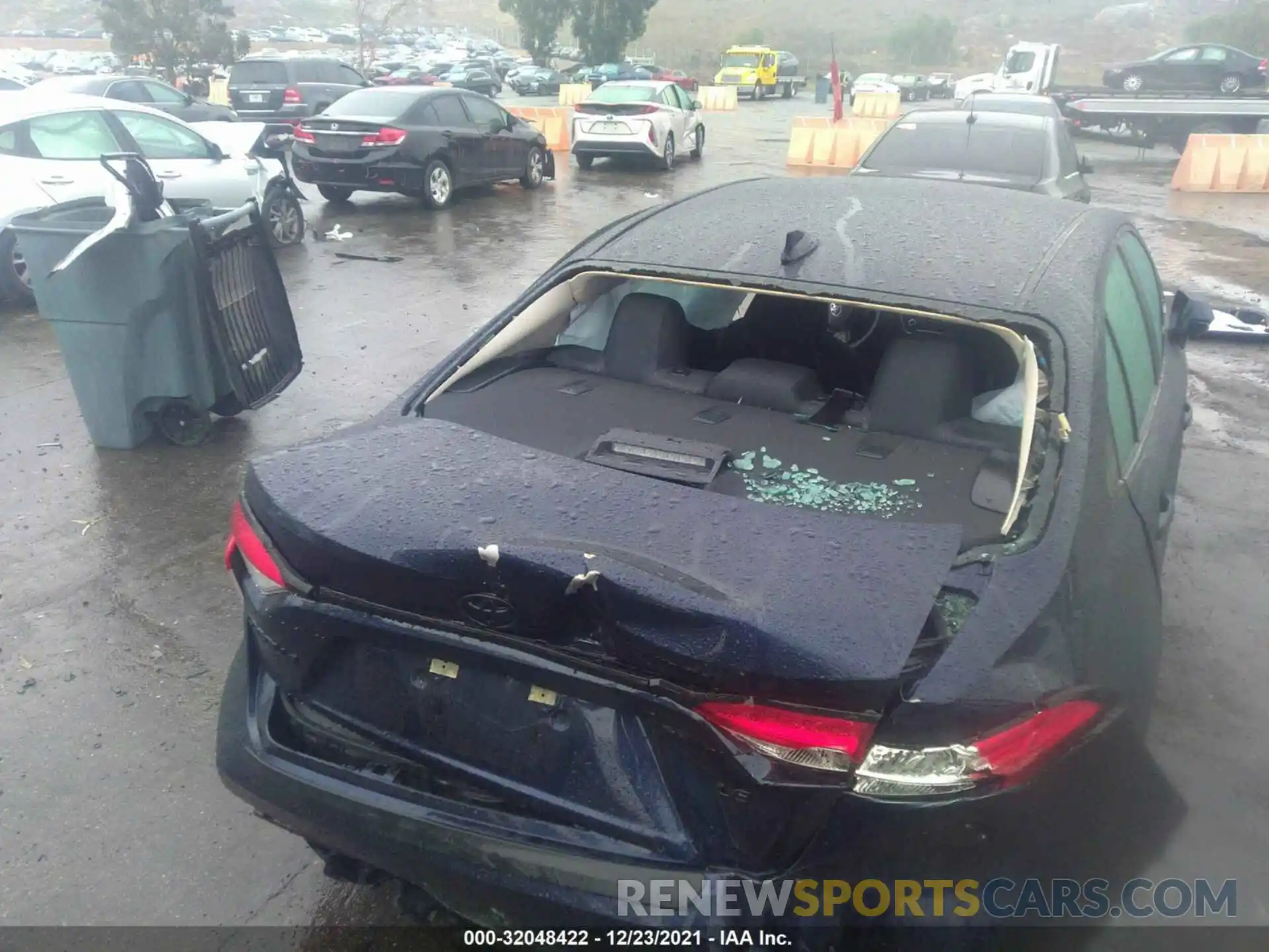 6 Photograph of a damaged car 5YFEPRAE3LP061742 TOYOTA COROLLA 2020