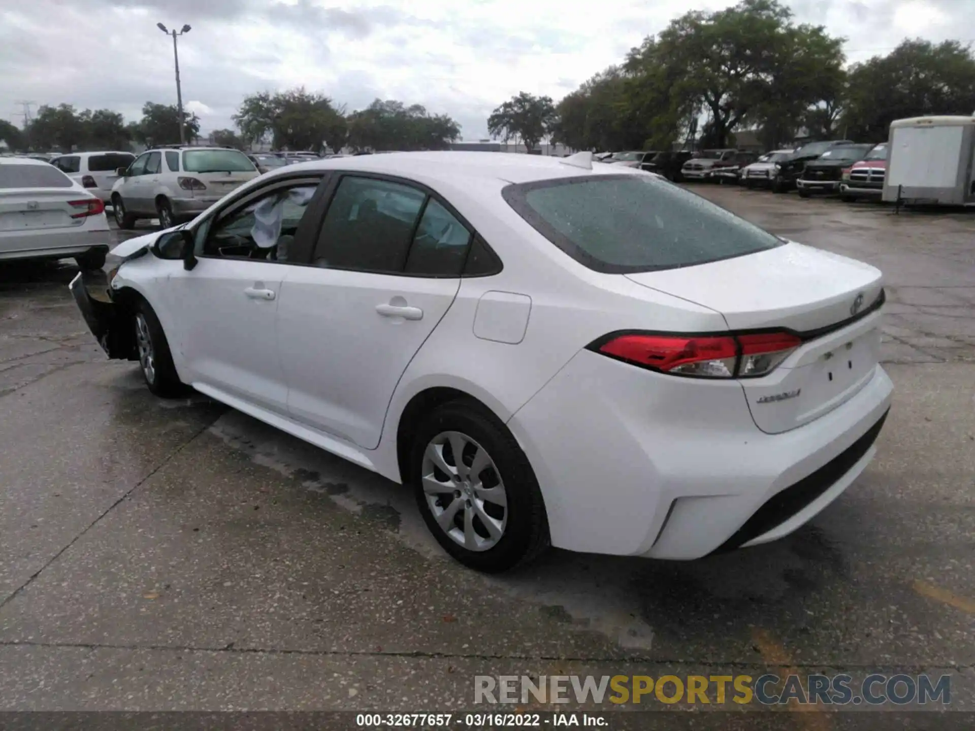 3 Photograph of a damaged car 5YFEPRAE3LP062521 TOYOTA COROLLA 2020