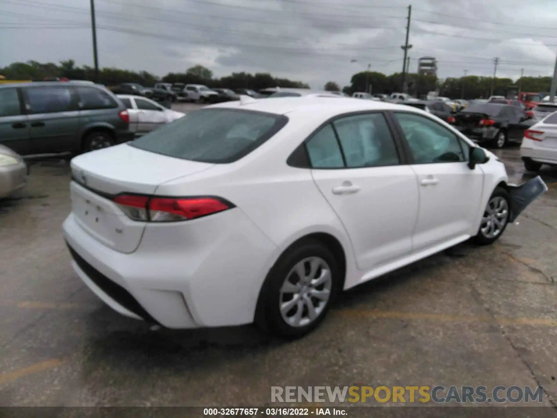 4 Photograph of a damaged car 5YFEPRAE3LP062521 TOYOTA COROLLA 2020