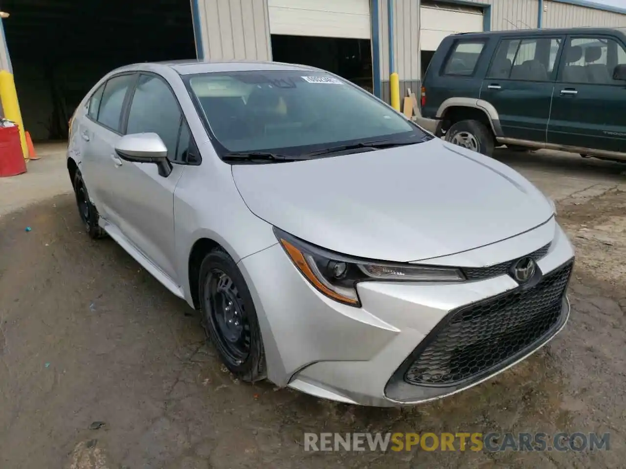 1 Photograph of a damaged car 5YFEPRAE3LP062924 TOYOTA COROLLA 2020