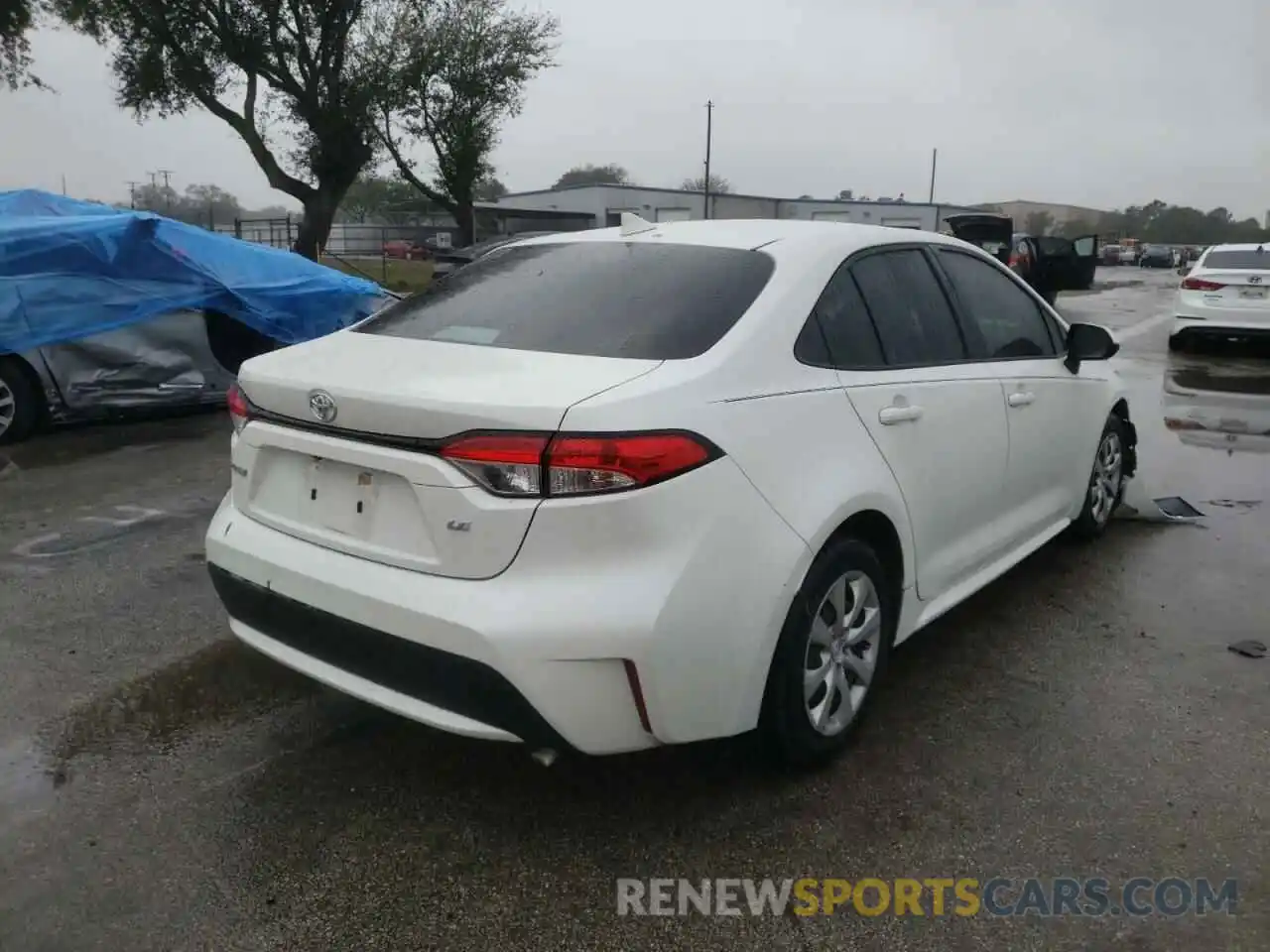 4 Photograph of a damaged car 5YFEPRAE3LP063099 TOYOTA COROLLA 2020