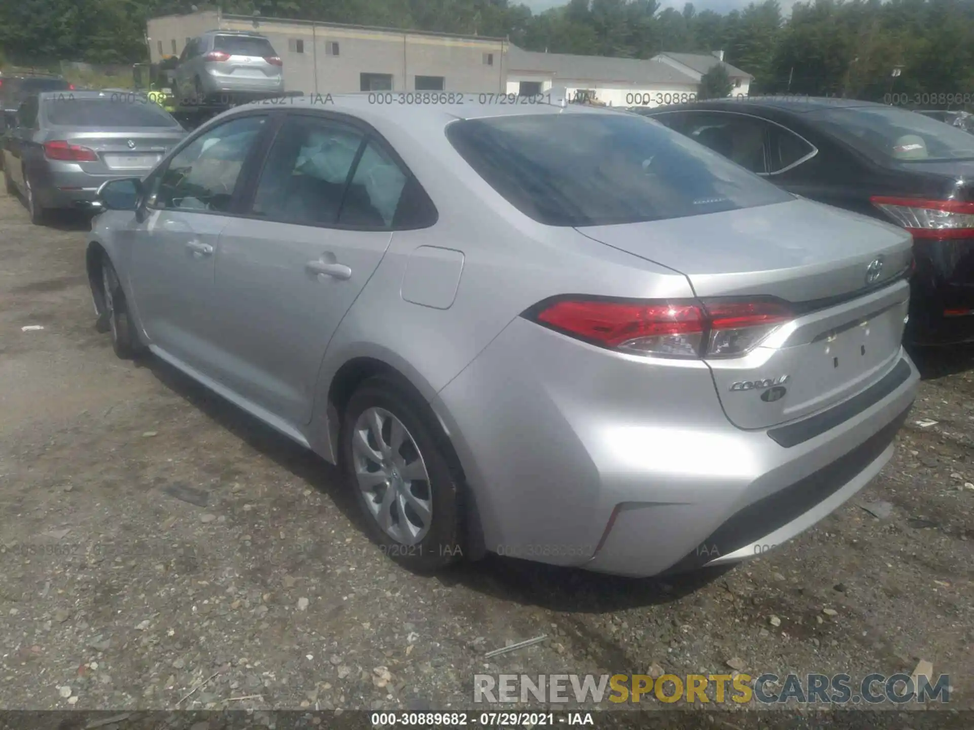 3 Photograph of a damaged car 5YFEPRAE3LP063863 TOYOTA COROLLA 2020