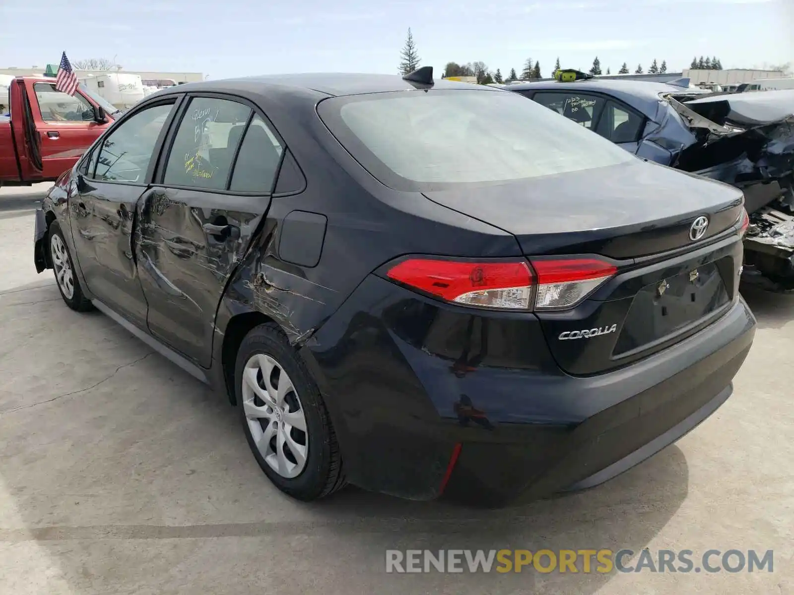 3 Photograph of a damaged car 5YFEPRAE3LP064589 TOYOTA COROLLA 2020